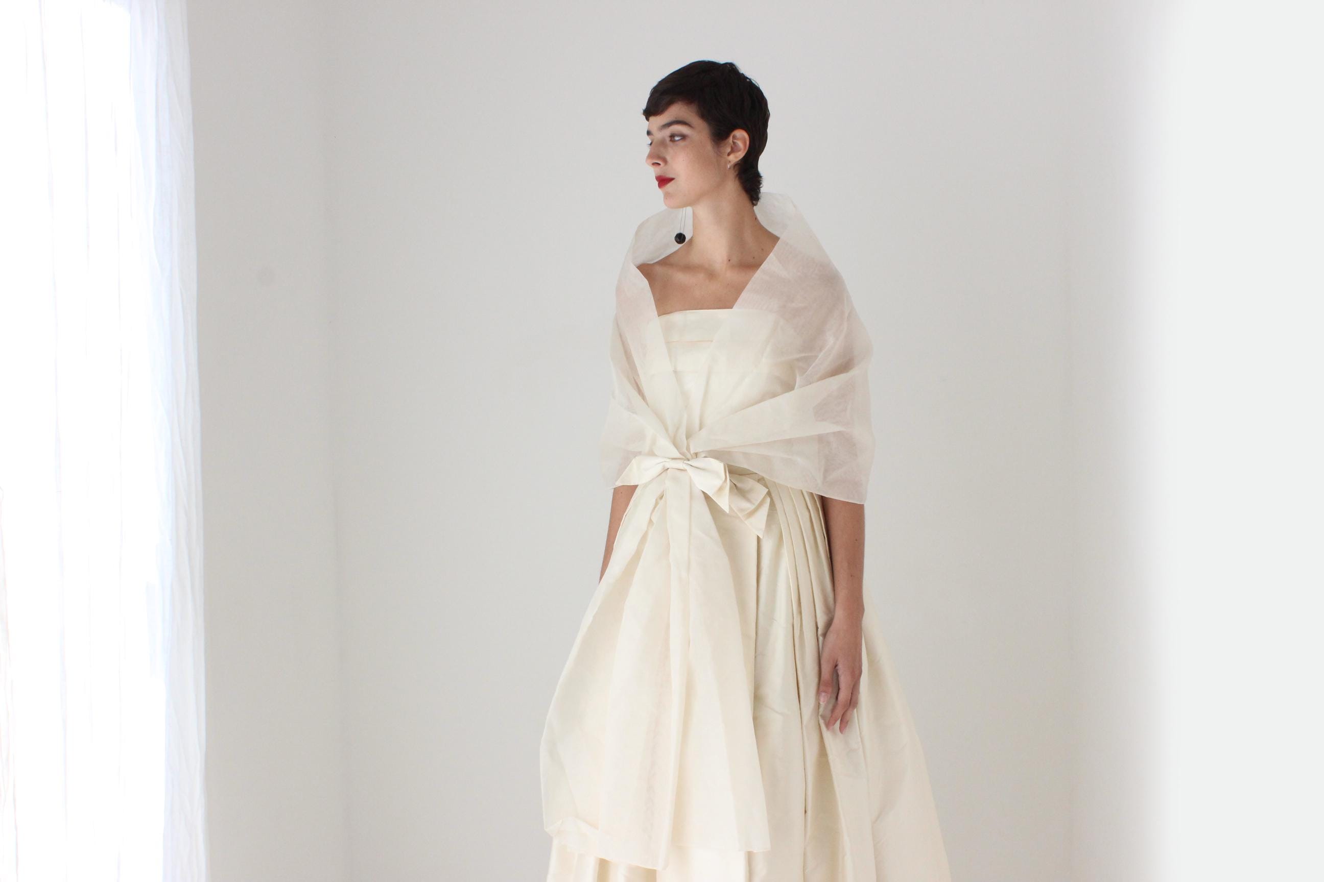 Sublime 90s Silk Taffeta Strapless Bridal Gown w/ Organza Shawl