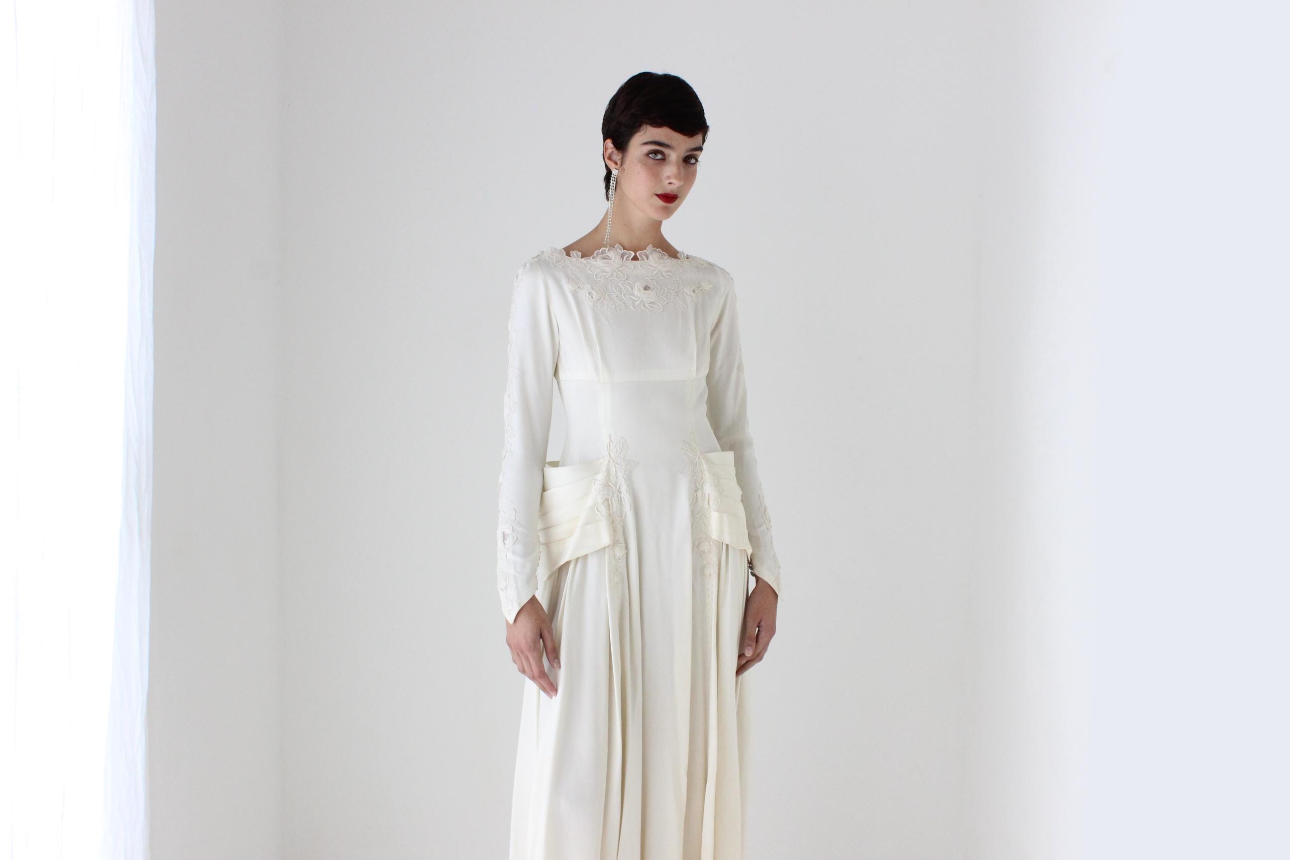 Antique 1940s Bateau Neck Wedding Dress with Floral Lace