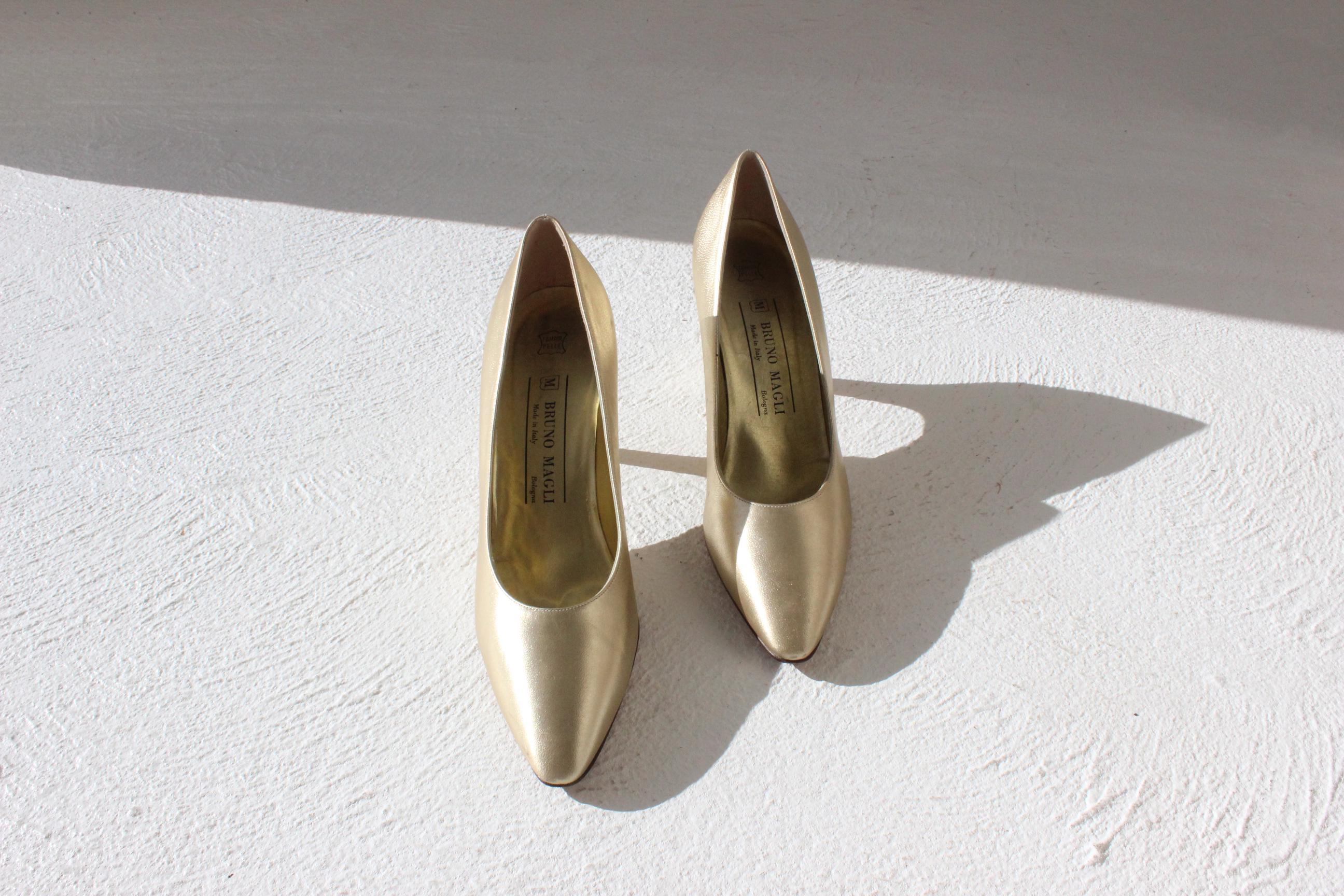 90s Bruno Magli Gold Leather Pumps - Euro 38