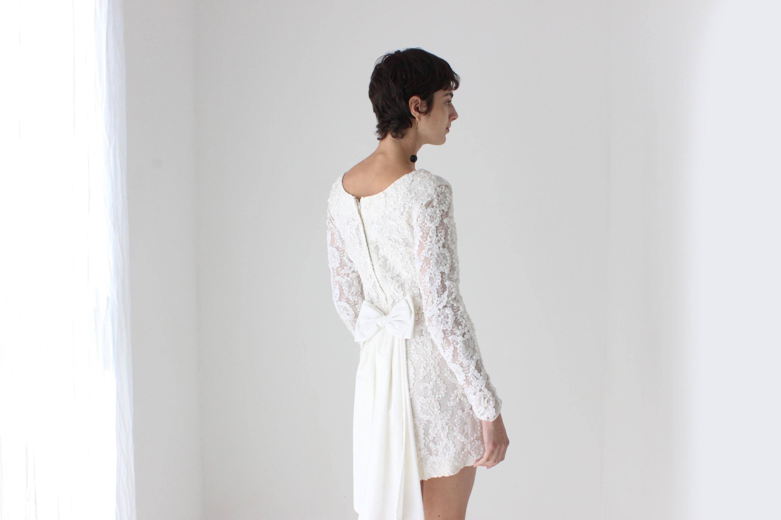 60s Lace Fitted Long Sleeve Mini w/ Bow