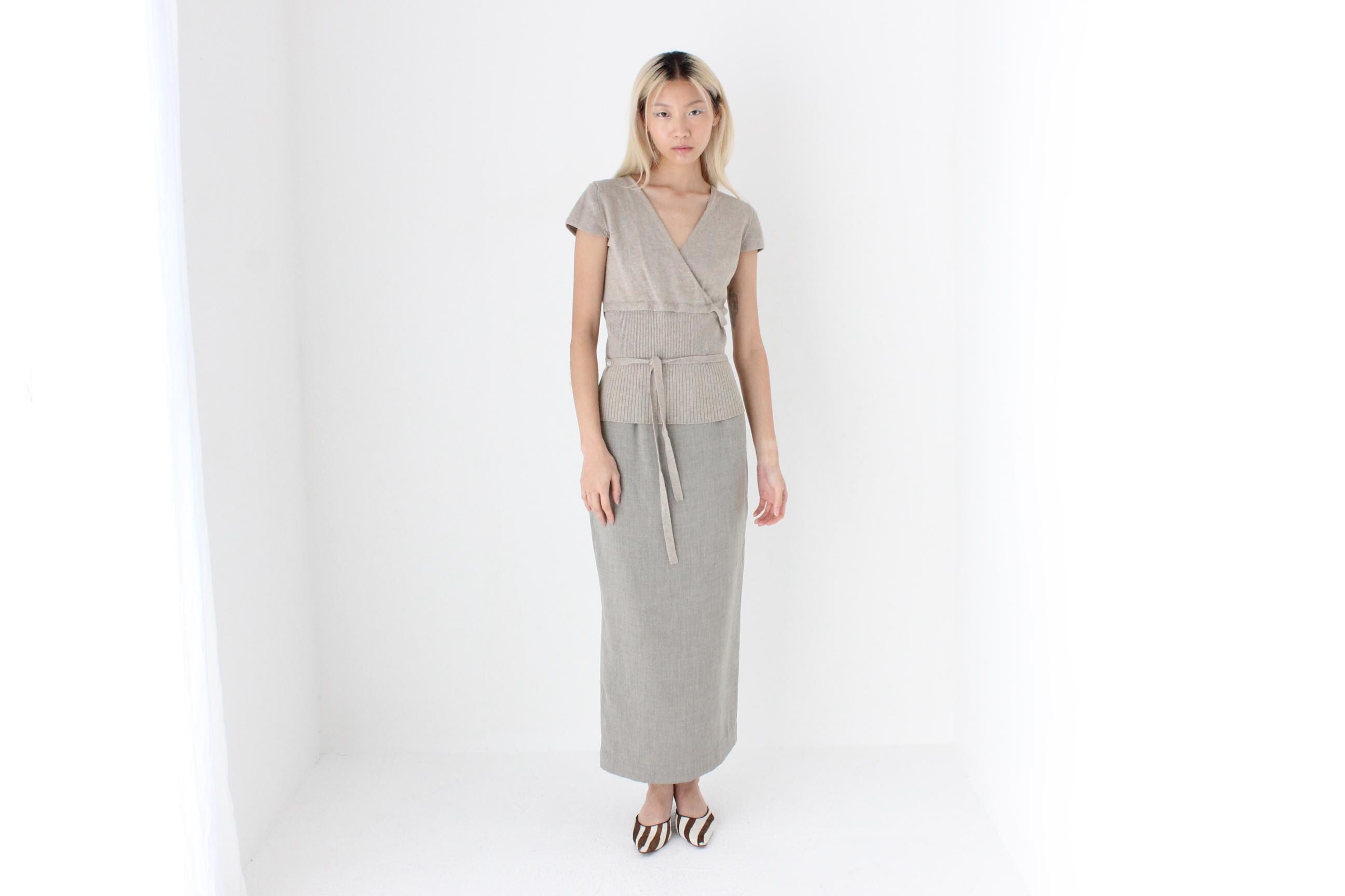 FUTURISM Y2K Neutral Plunge Neck Stretch Fitted Top