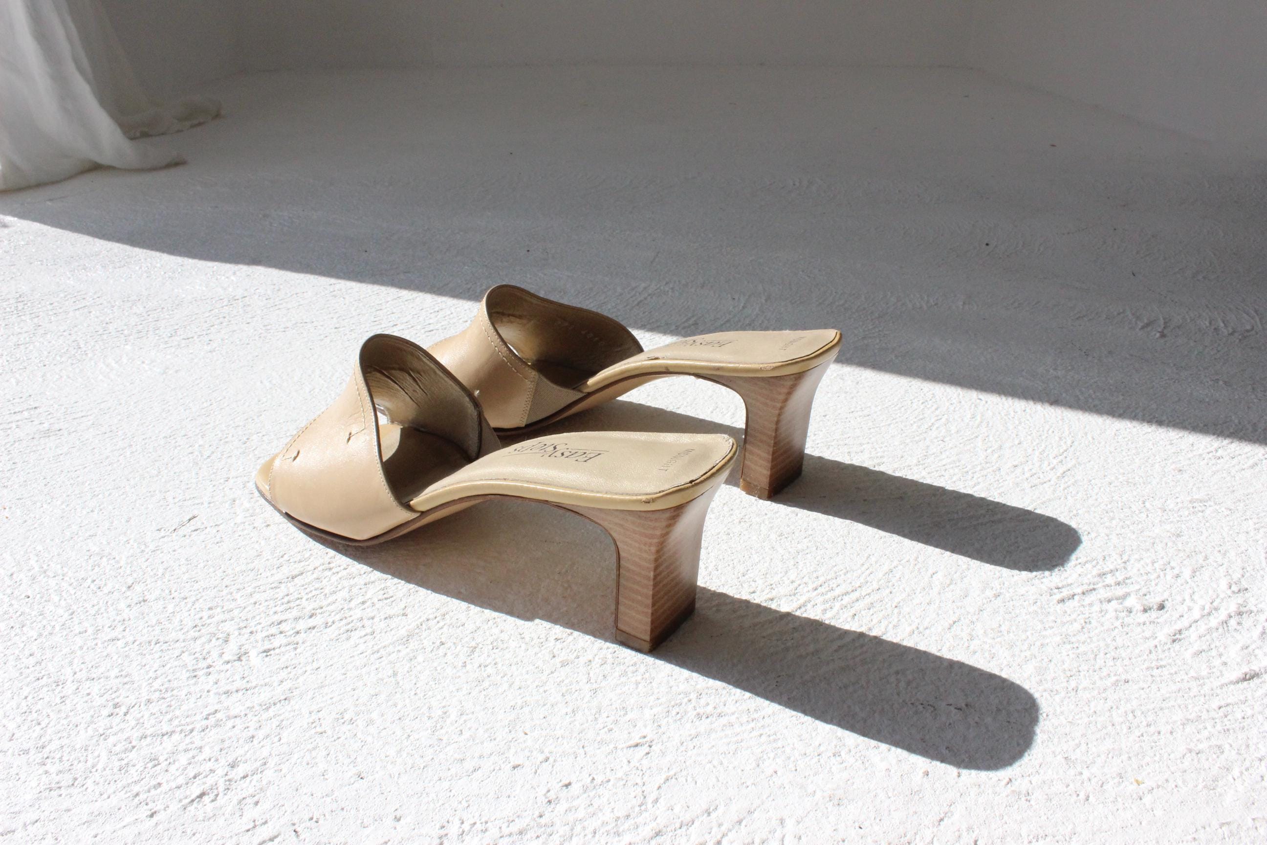 FUTURISM Neutral Y2K Leather Mules ~ Euro 39