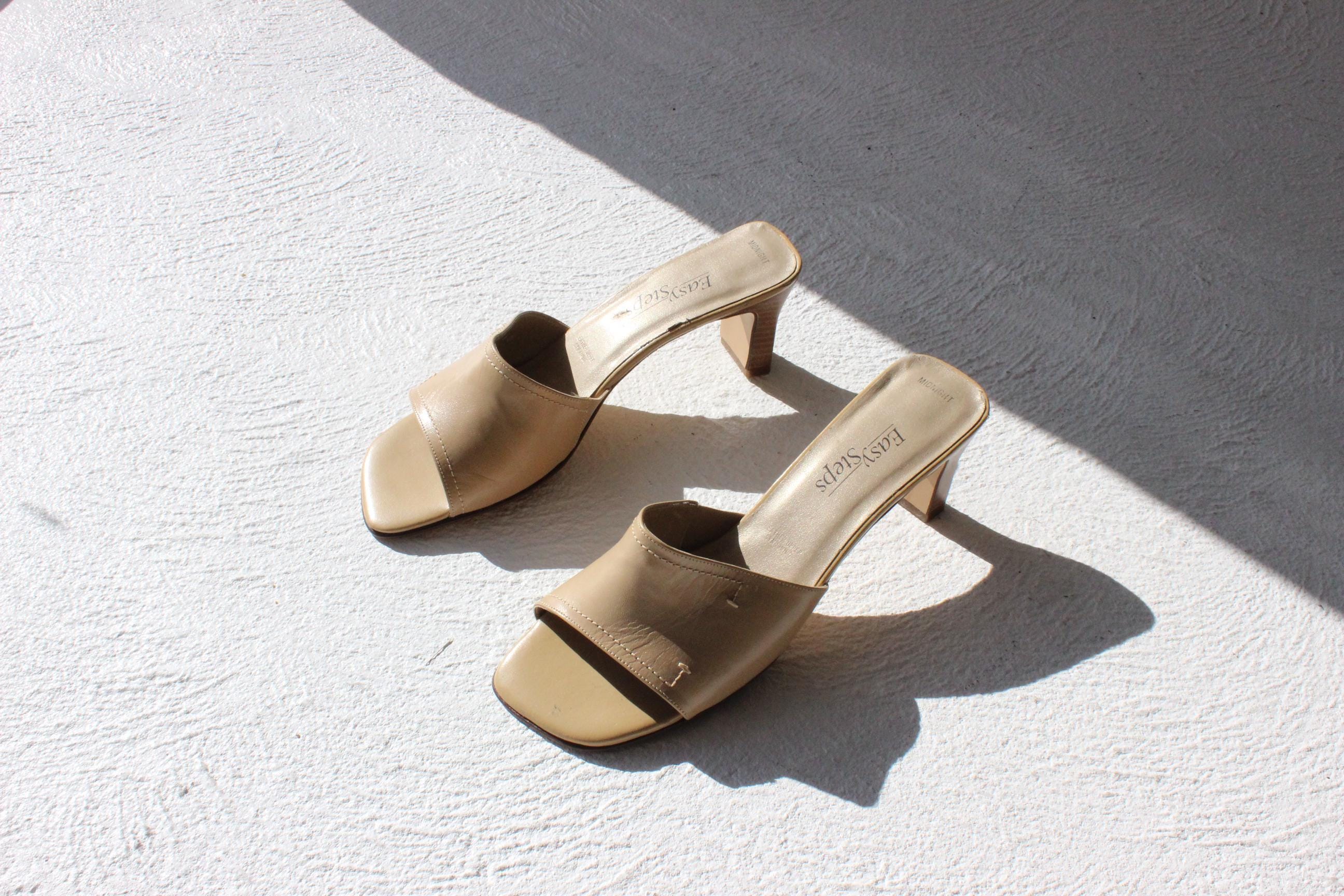 FUTURISM Neutral Y2K Leather Mules ~ Euro 39