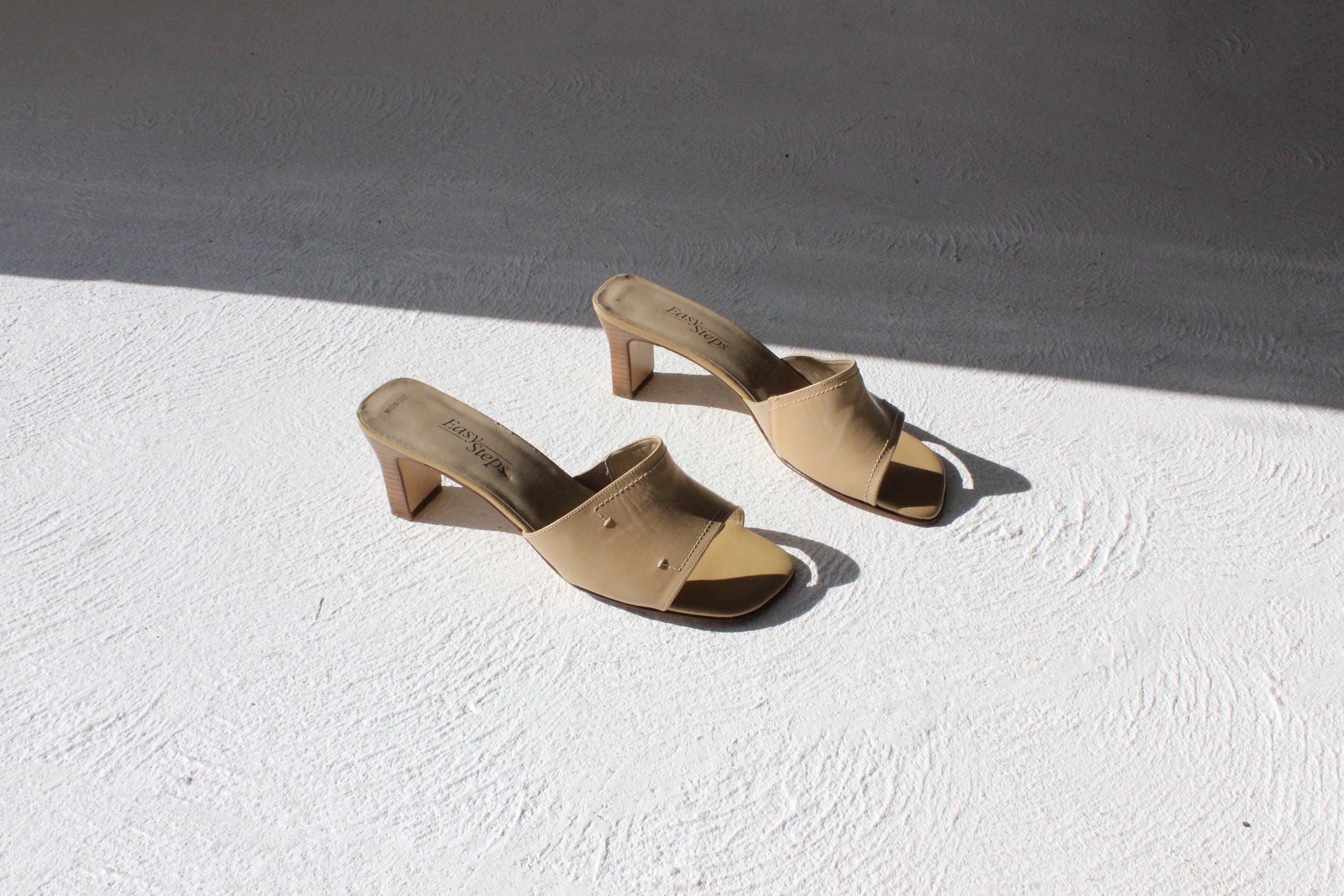 FUTURISM Neutral Y2K Leather Mules ~ Euro 39