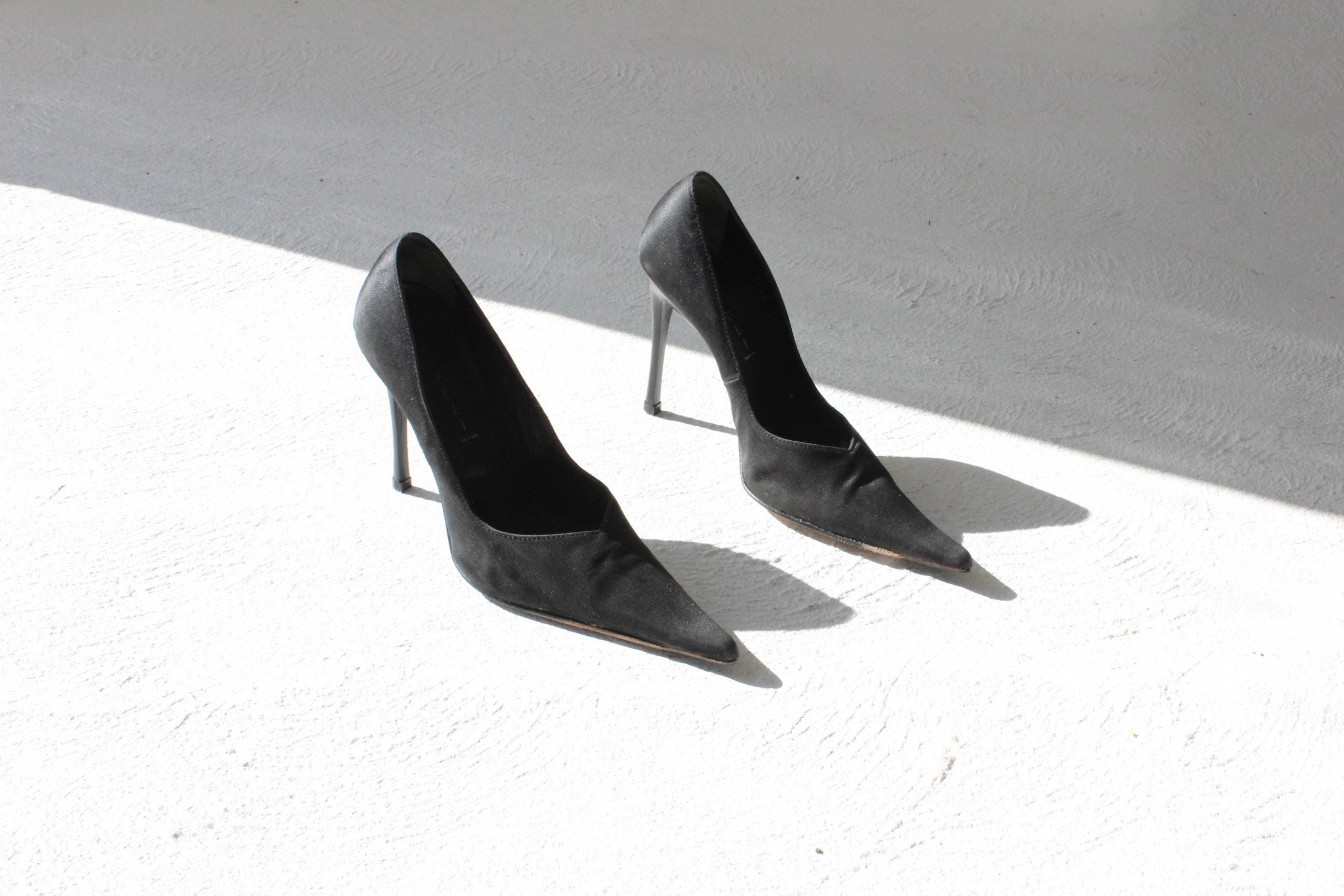 FUTURISM 2000s Casadei Satin Knife Point Stiletto Pumps ~ Euro 38