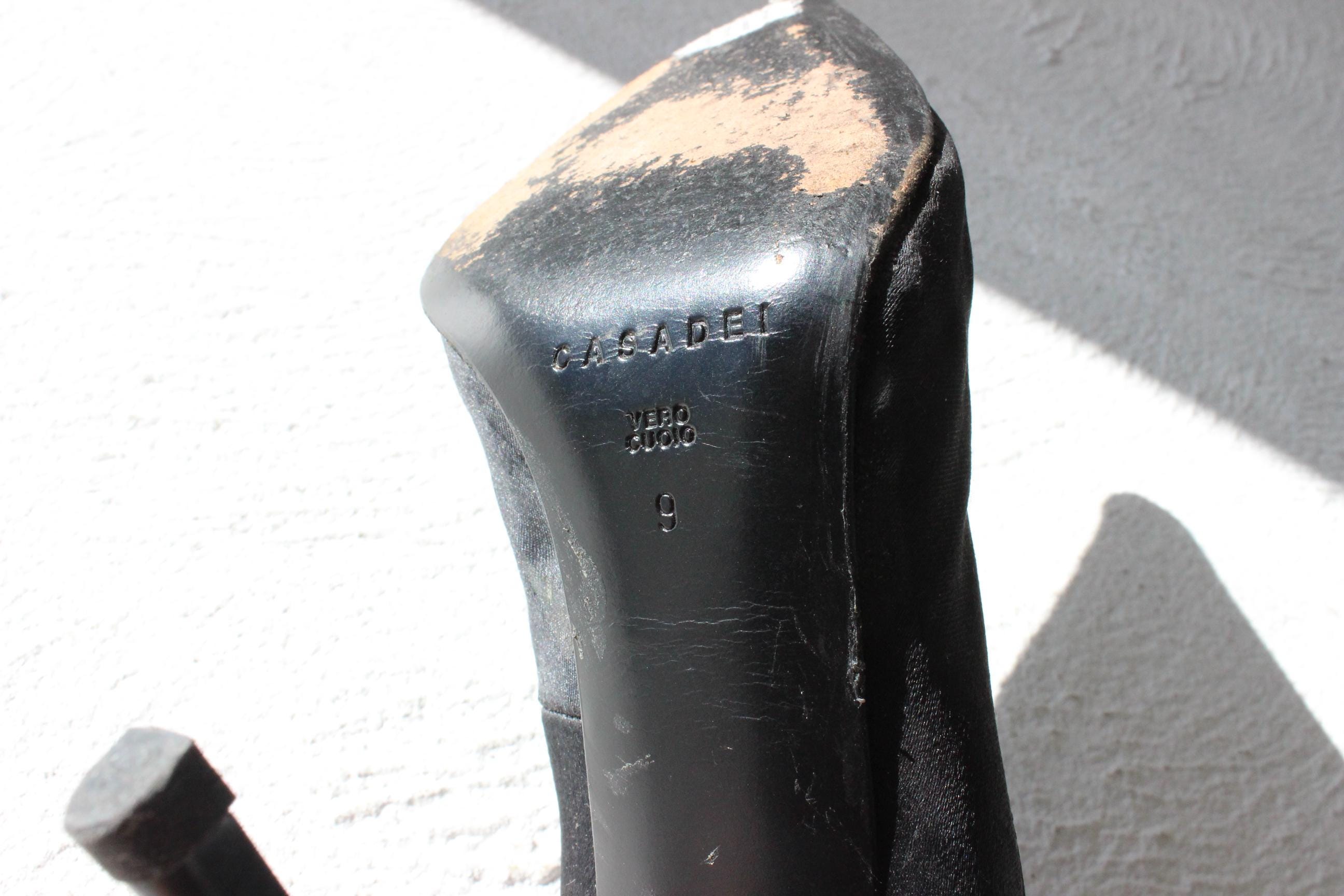 FUTURISM 2000s Casadei Satin Knife Point Stiletto Pumps ~ Euro 38