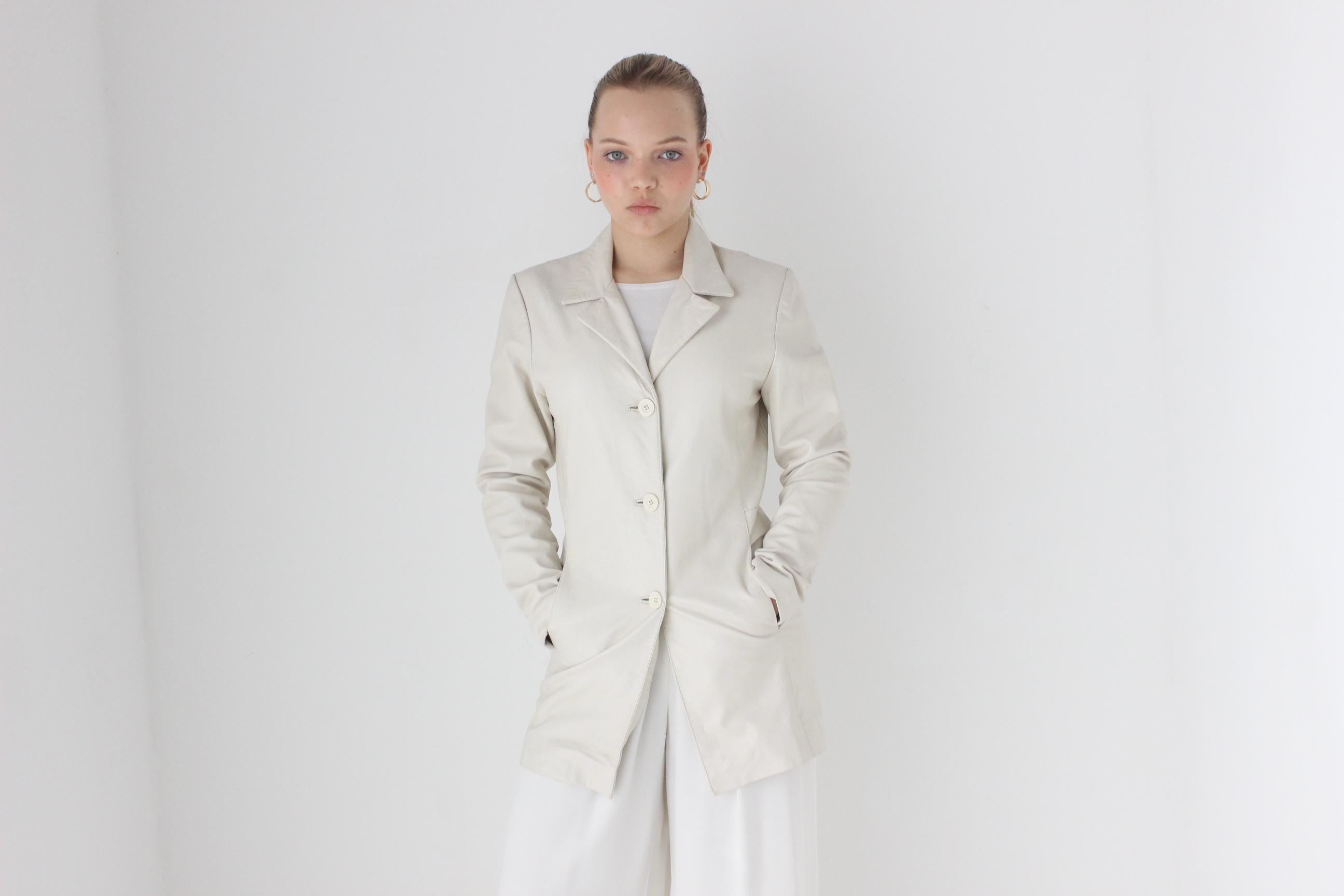 Minimal 90s White Leather Coat by Siricco