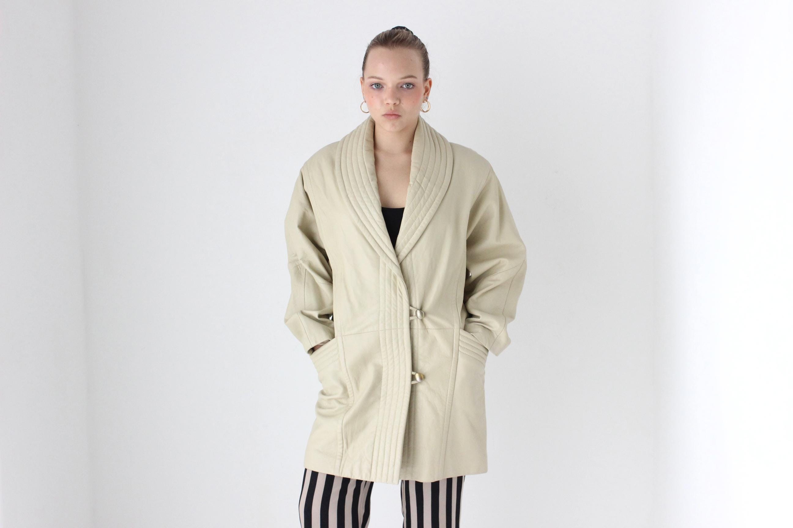 Chic 80s Leather Quilted Shawl Collar Ecru Coat by Maxima