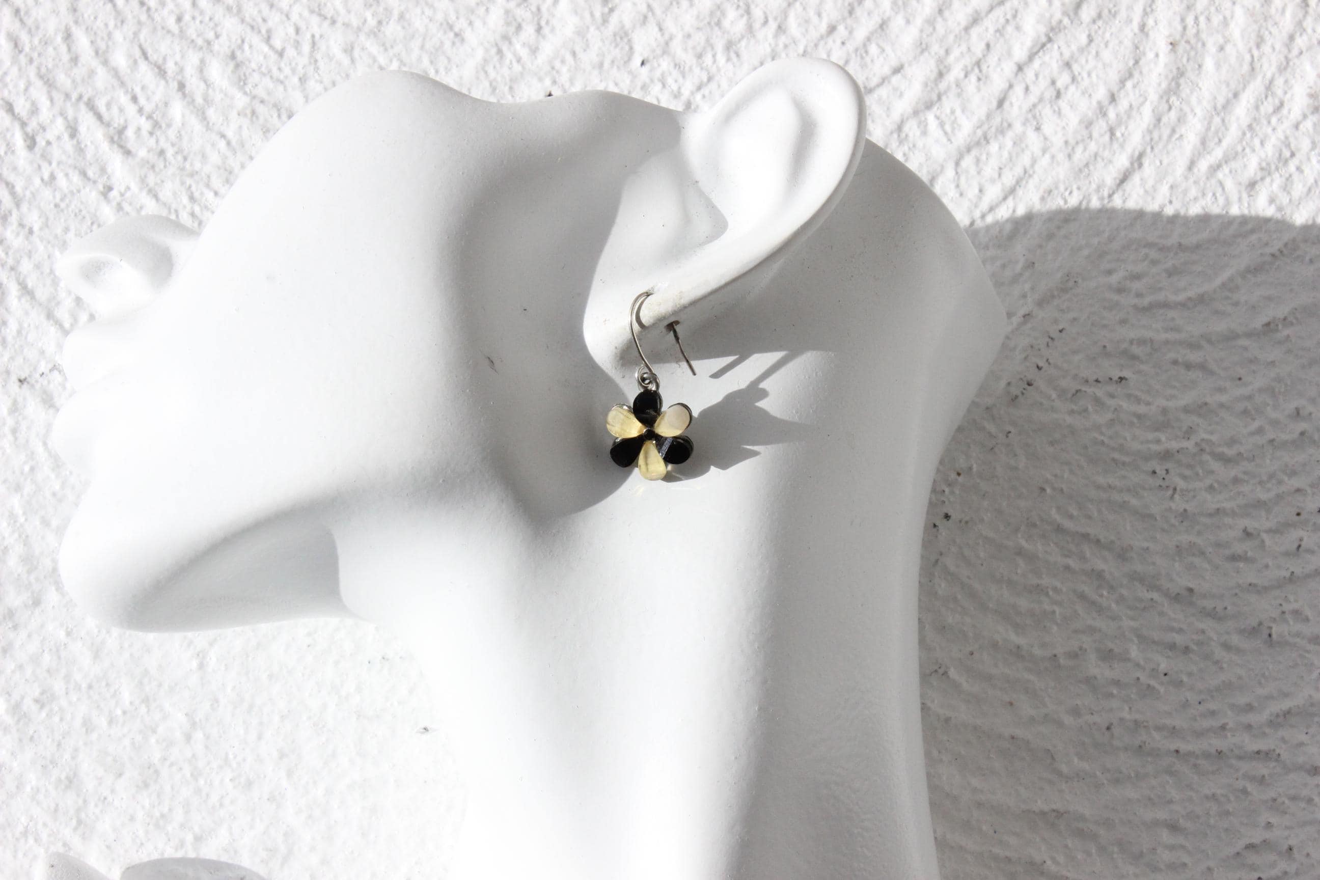 90s Beaded Flower Dangly Earrings
