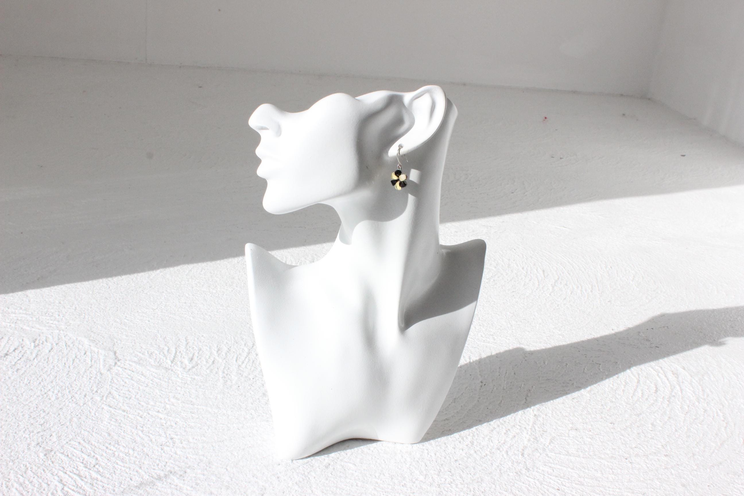 90s Beaded Flower Dangly Earrings
