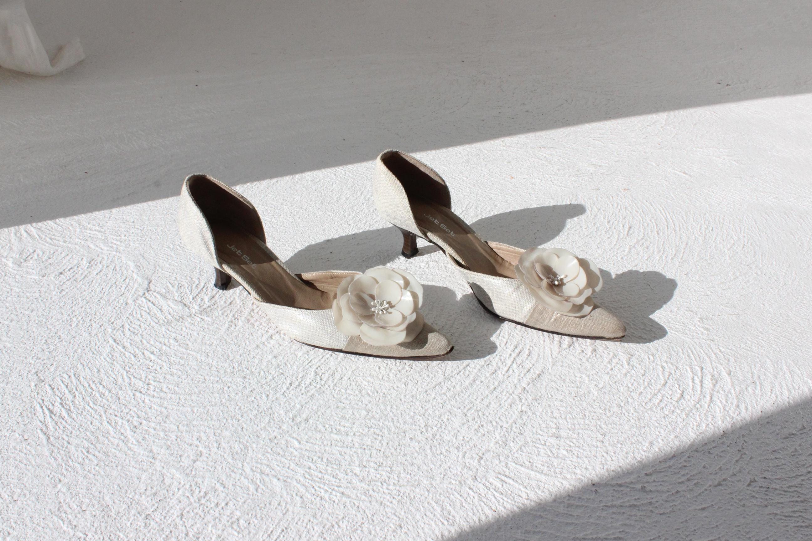 FRENCH COLLECTION Y2K Pointed Toe Kitten Heels w/ Large Flower ~ Euro 38