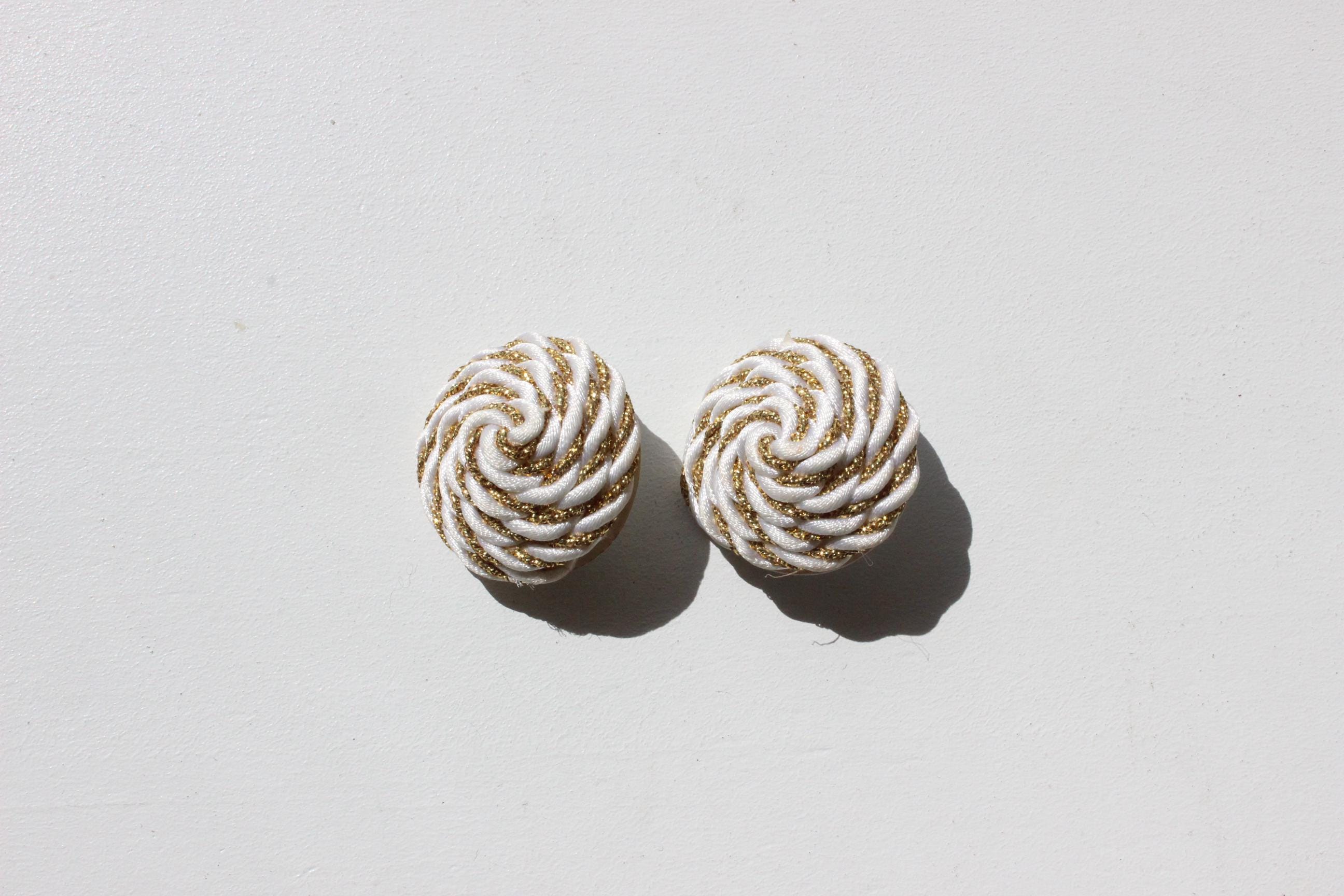 80s White & Gold Woven Rope Clip Ons