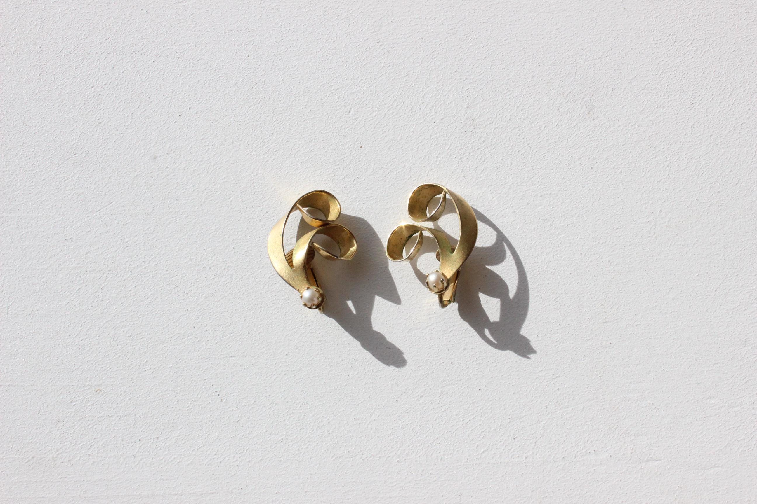 60s Baroque Gold Tone 'Curly' Clip Ons