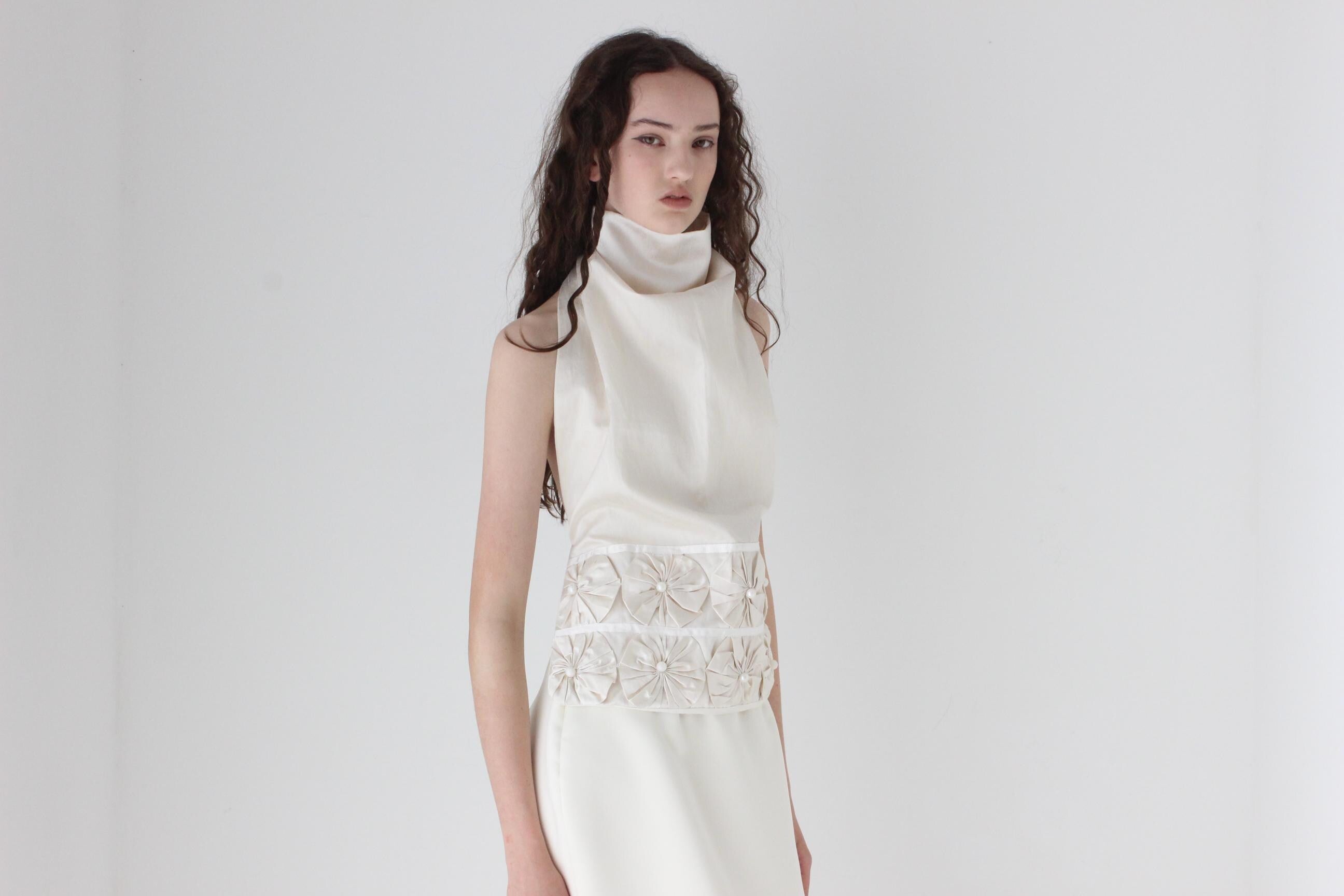 Avant Garde Pinwheel Pearl Halter Top