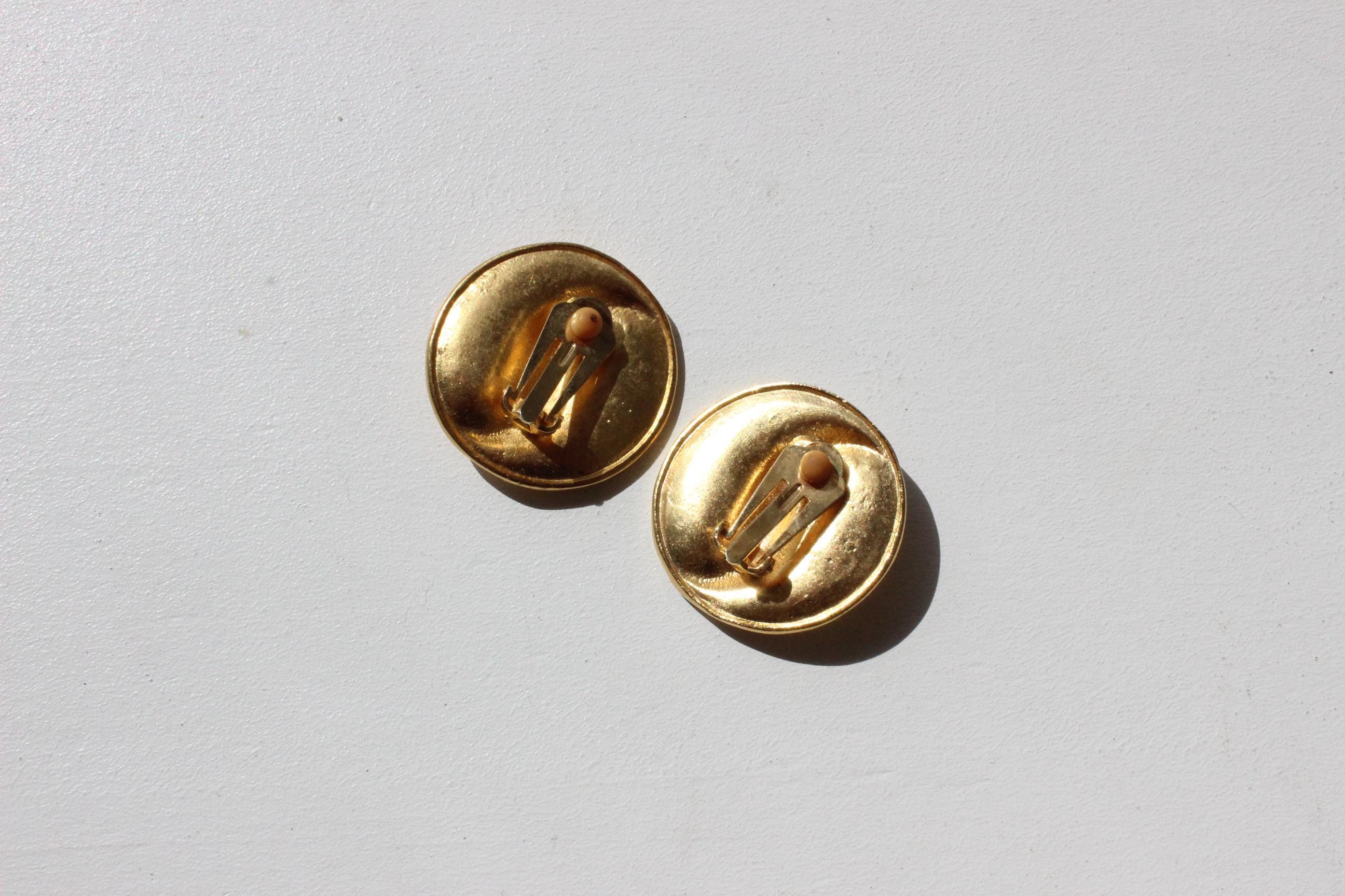 80s Matte Gold Circular Clip Ons