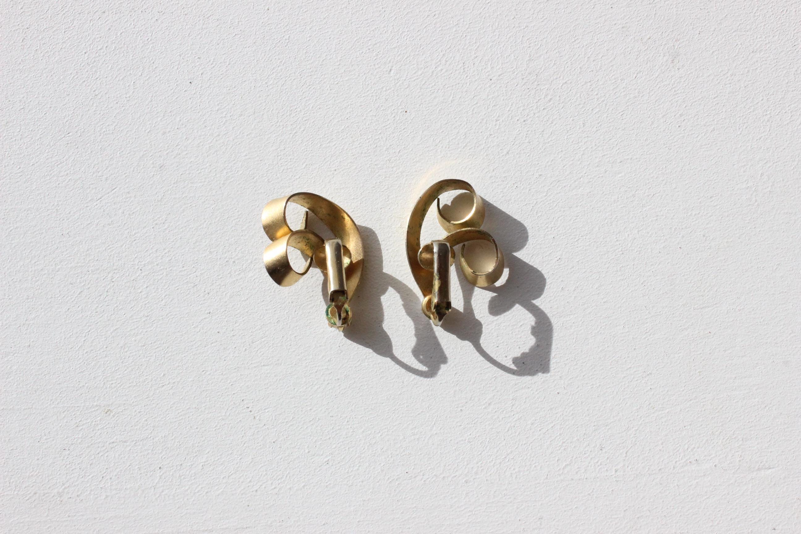 60s Baroque Gold Tone 'Curly' Clip Ons