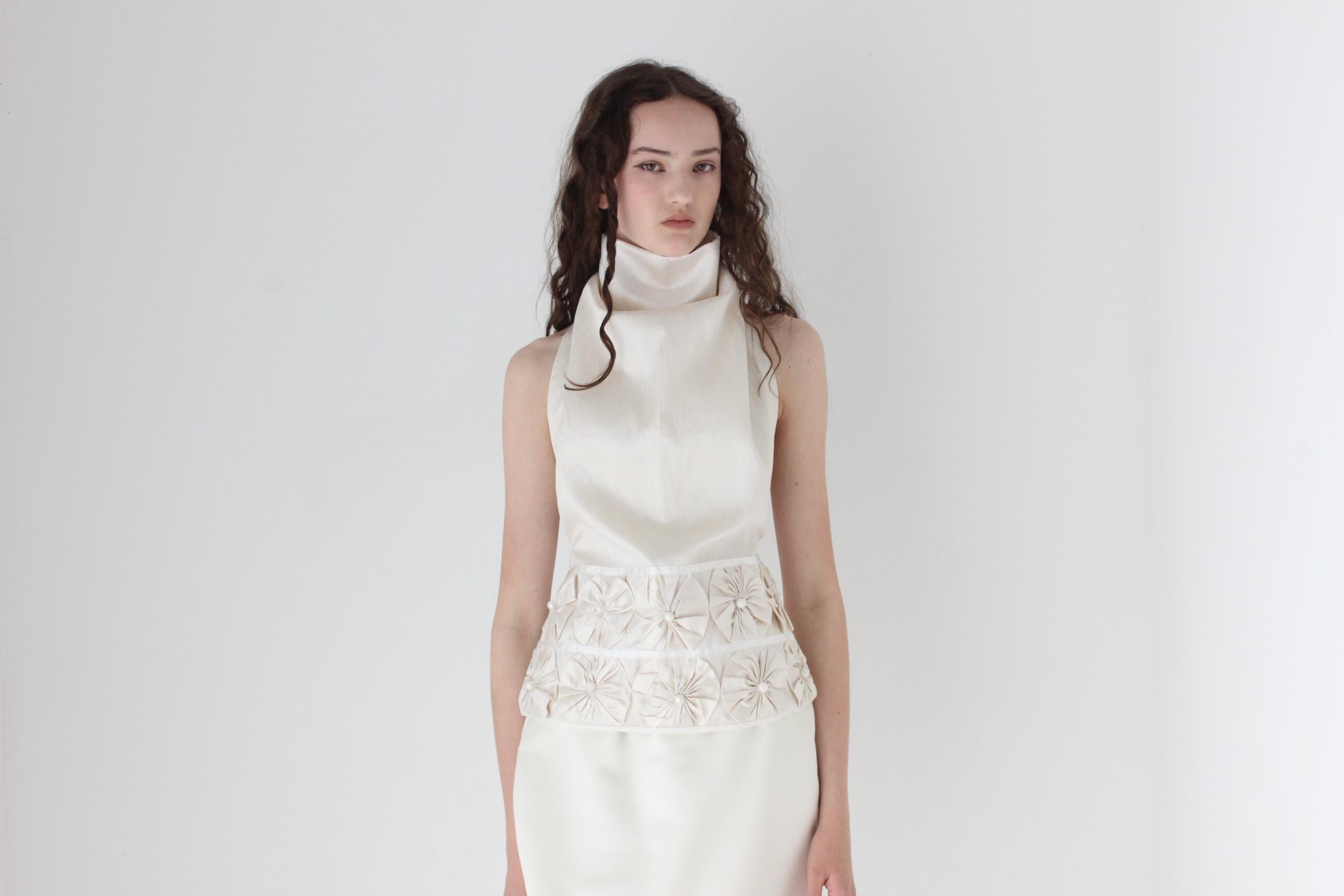 Avant Garde Pinwheel Pearl Halter Top