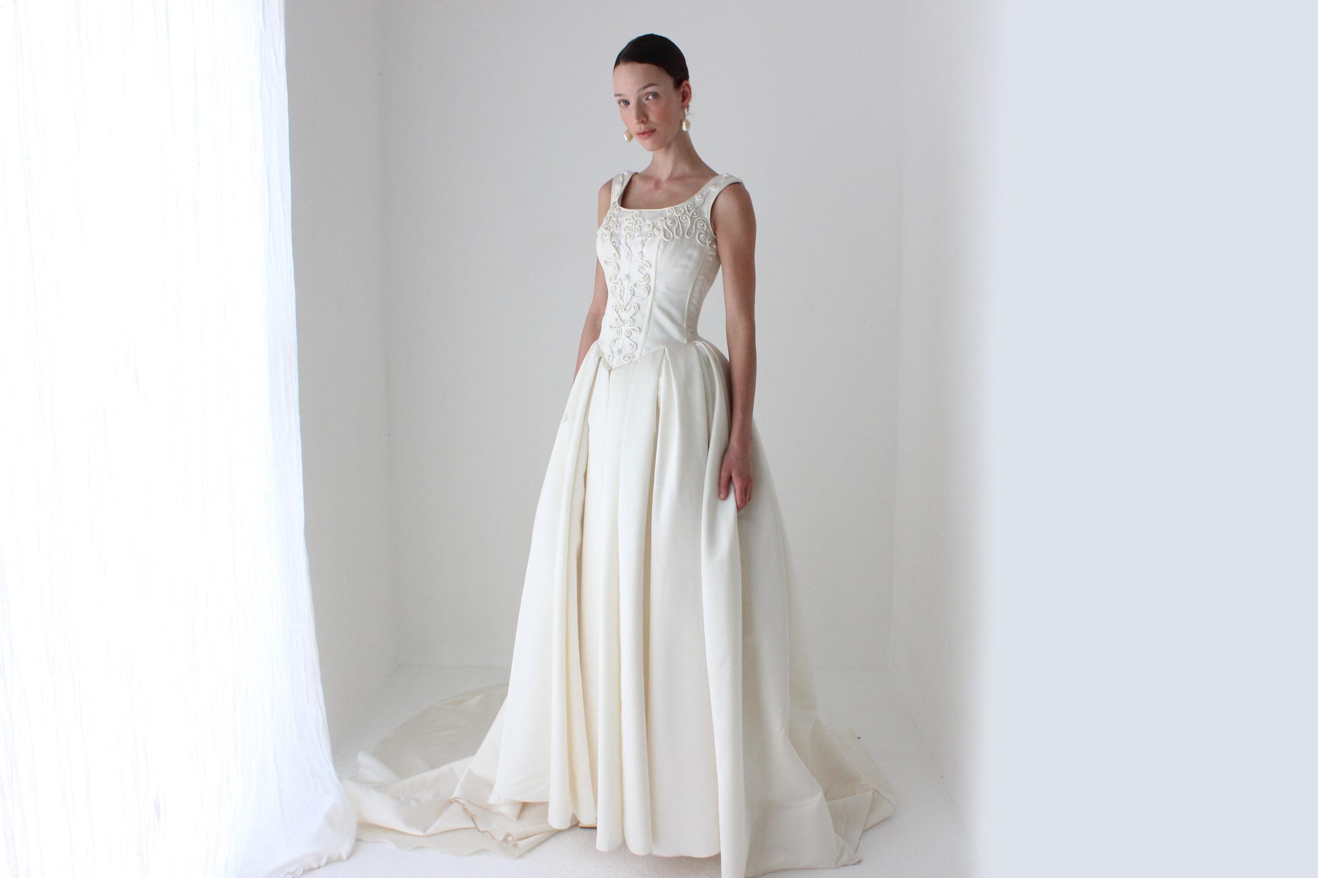 1997 Renaissance Bride Courtier Corset Pearl Bodice Wedding Gown