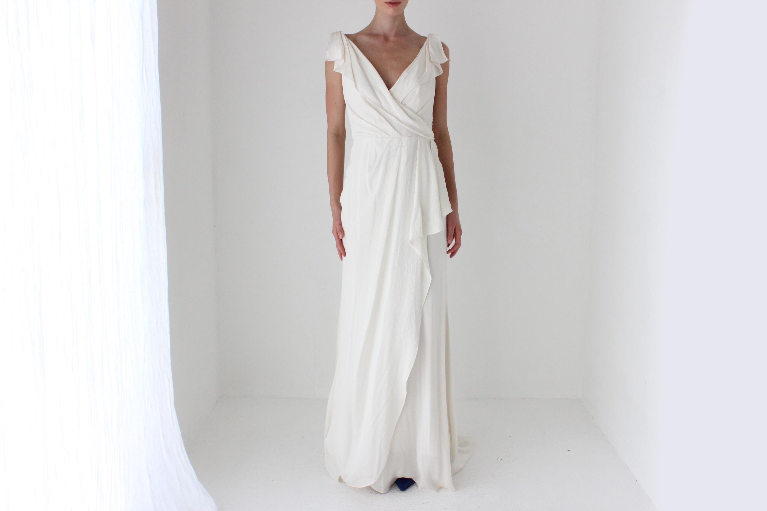 00s Does 30s Watters Brides Silk Flutter Gown
