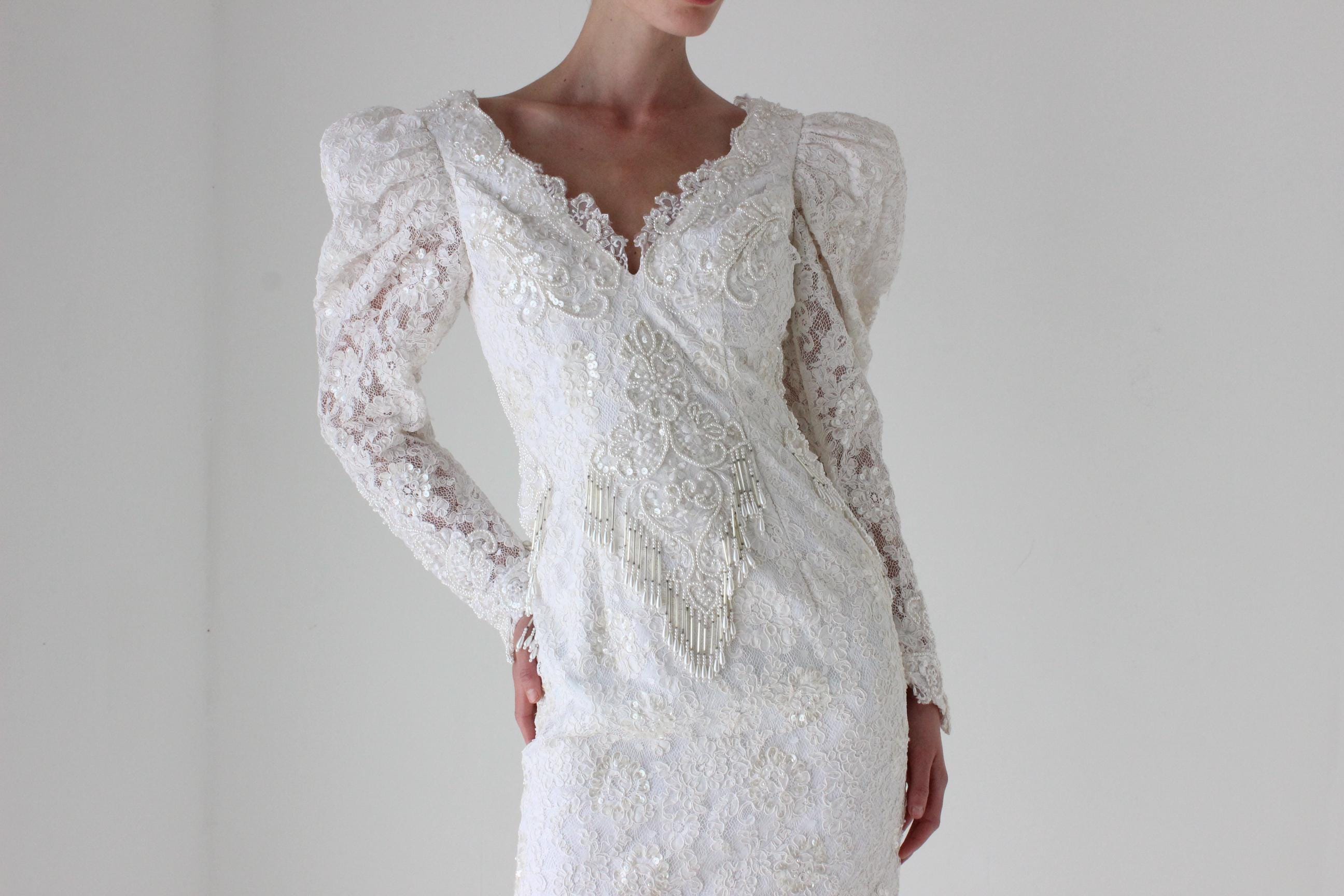 Fab 1980s Vegas Wedding Lace Puff Shoulder Dress