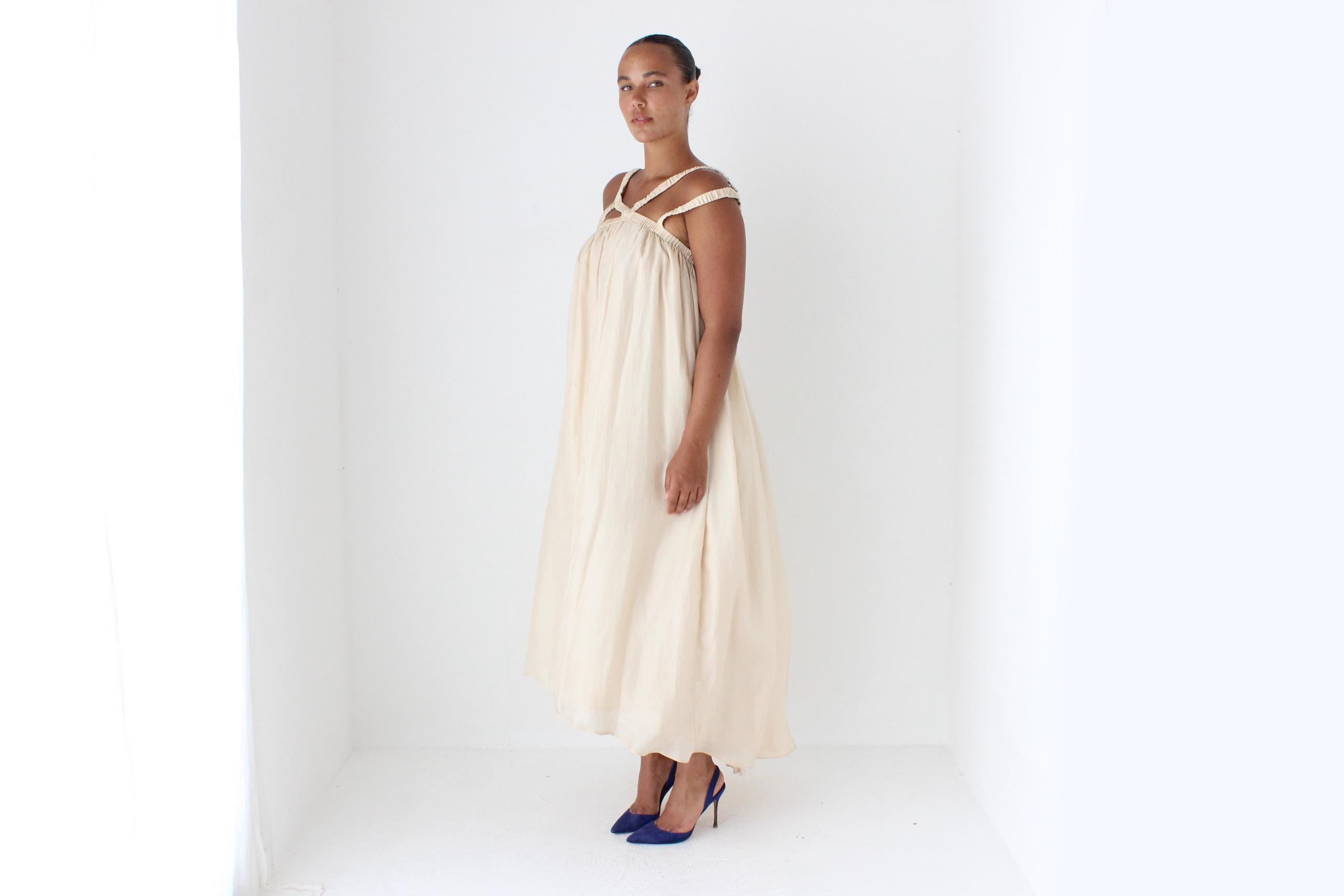 2000s Kirrily Johnson Featherweight Pure Silk Trapeze Dress