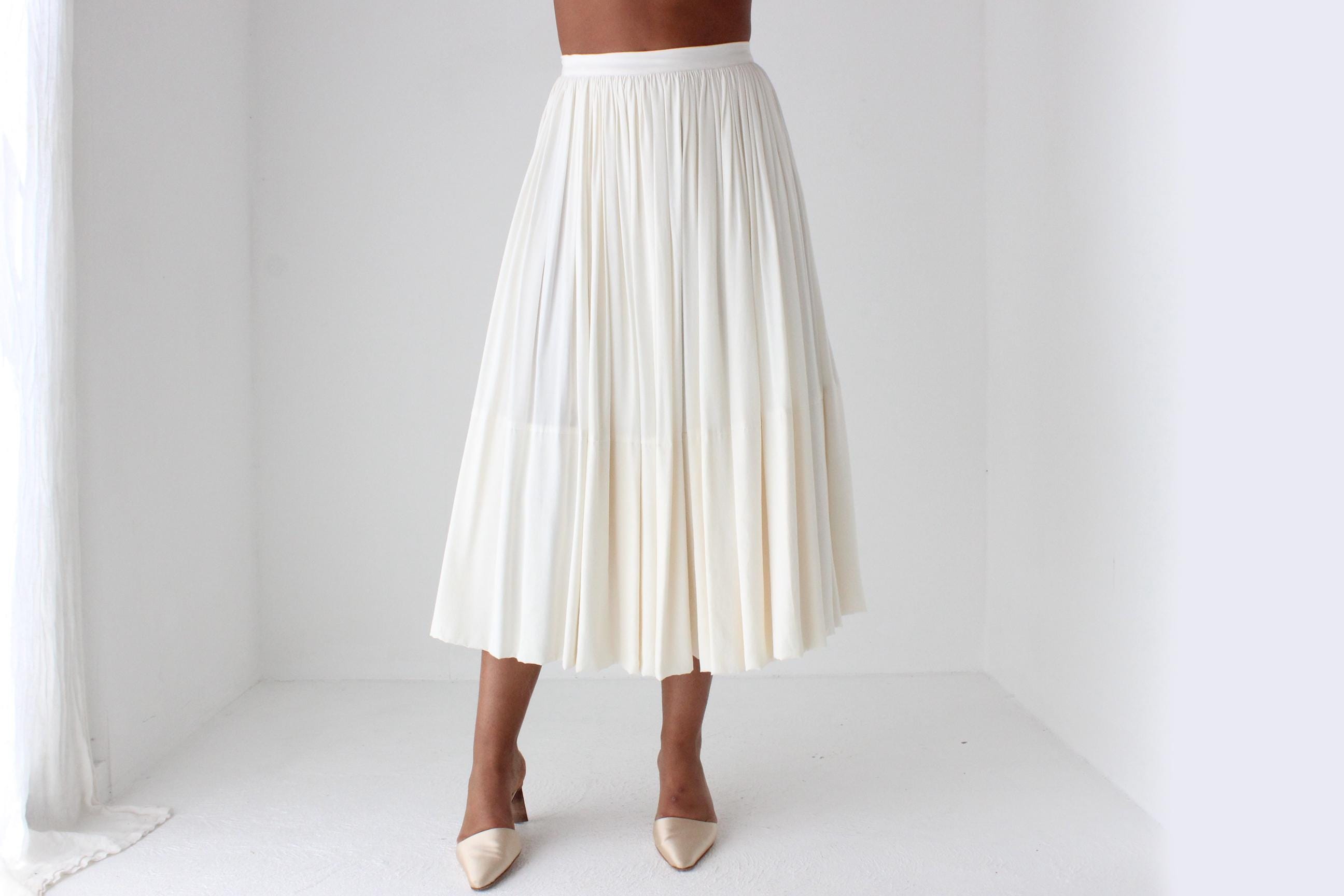 Sublime Custom Made 80s Pure Silk Circle Skirt
