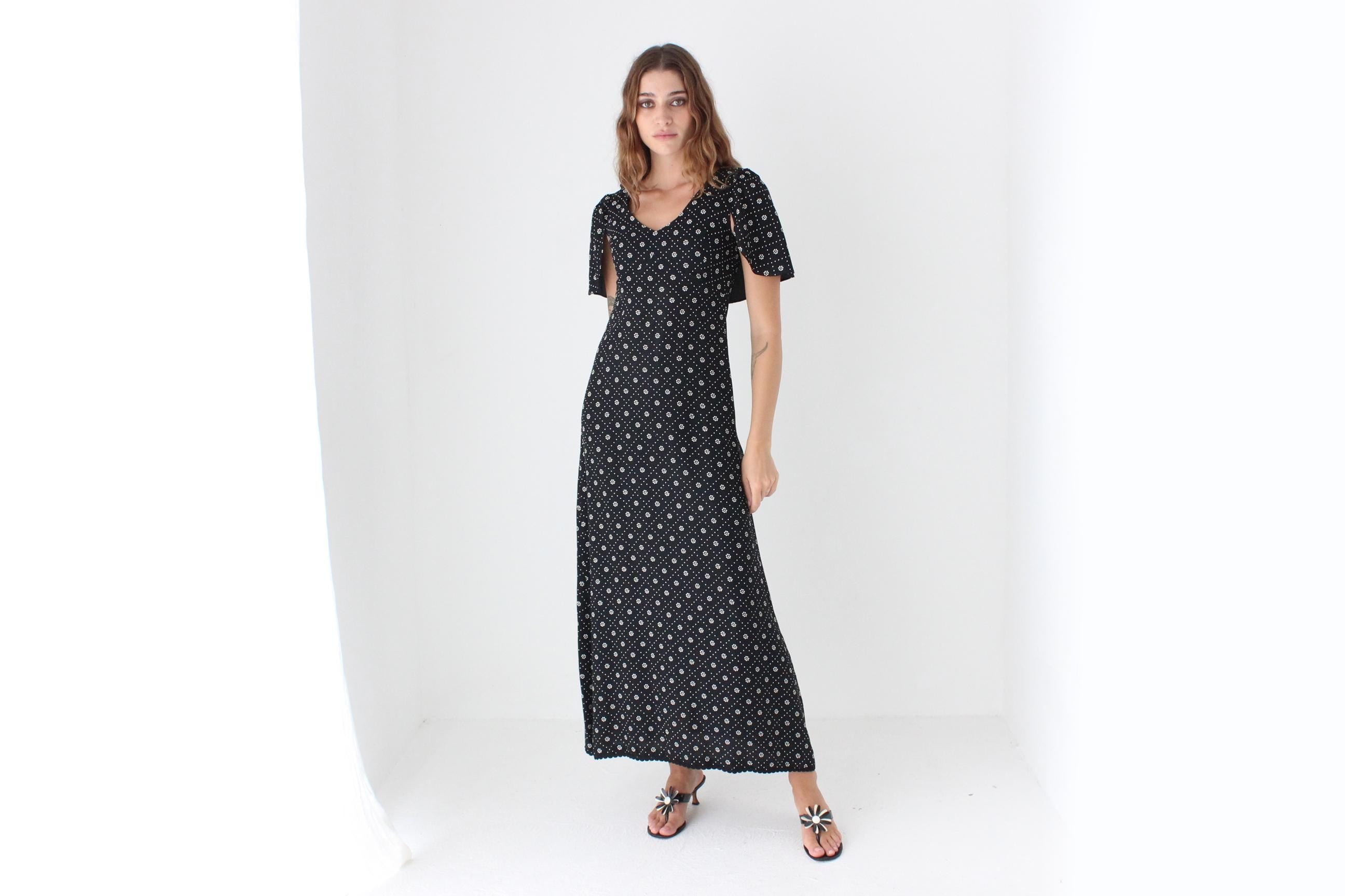 Stunning 70s Crepe Maxi Dress w/ Capelet Sleeves