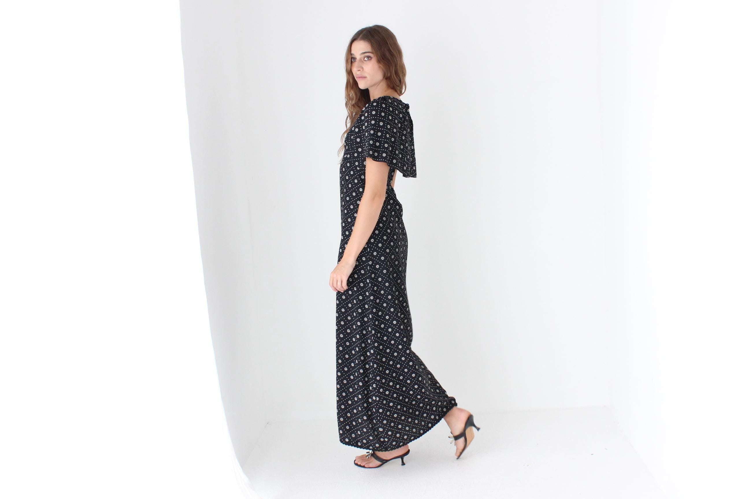 Stunning 70s Crepe Maxi Dress w/ Capelet Sleeves