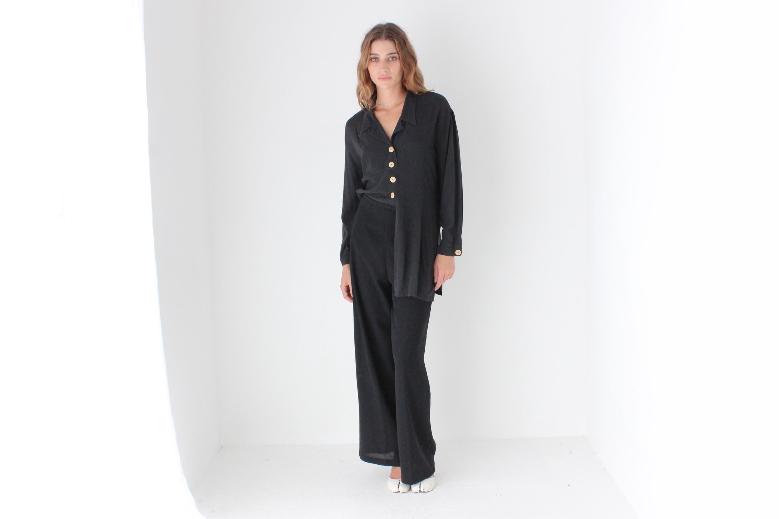 90s Relaxed Silk-Feel Black Shirt