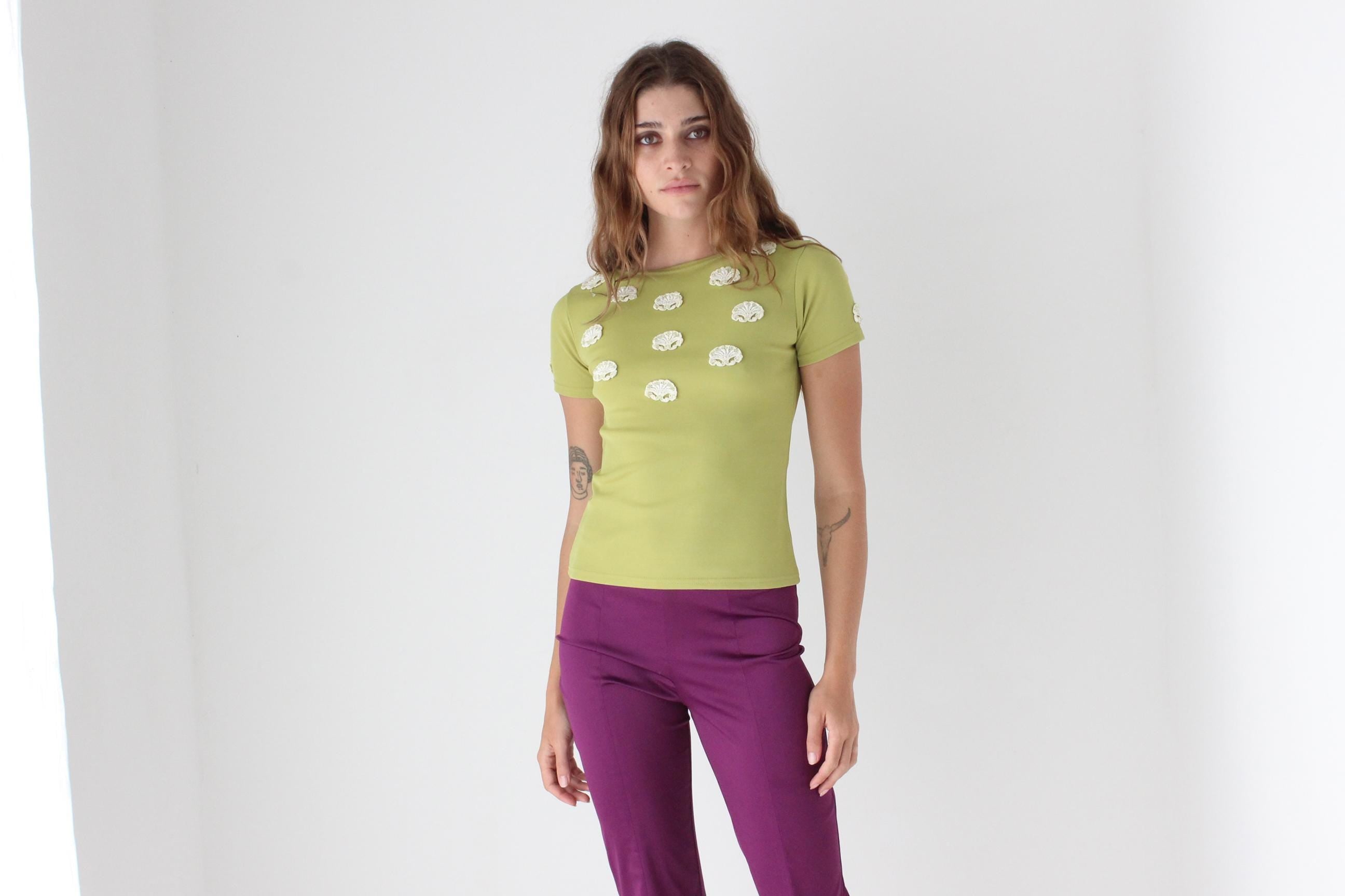 Cutest 80s Stretch Tee w/ Crochet Shells