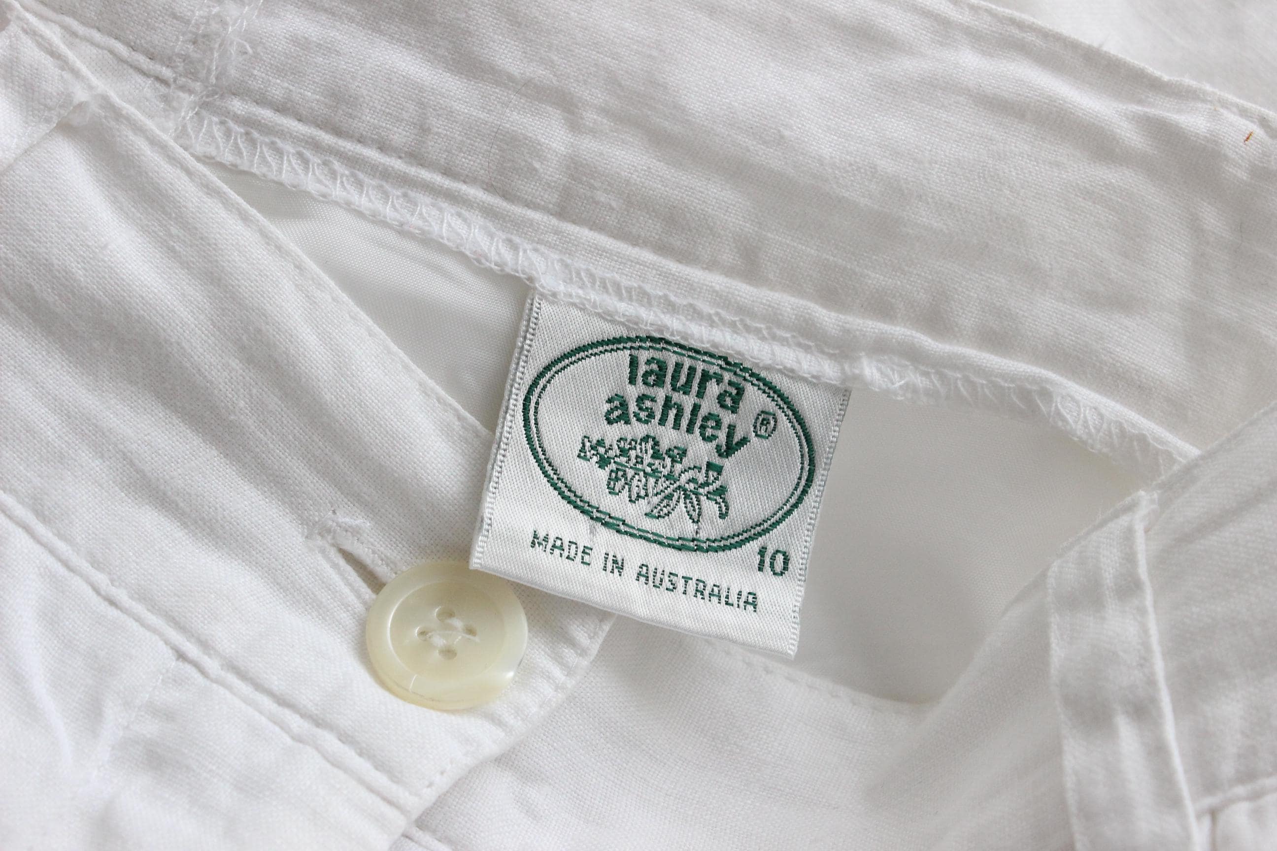 90s Laura Ashley White Linen Tailored Shorts