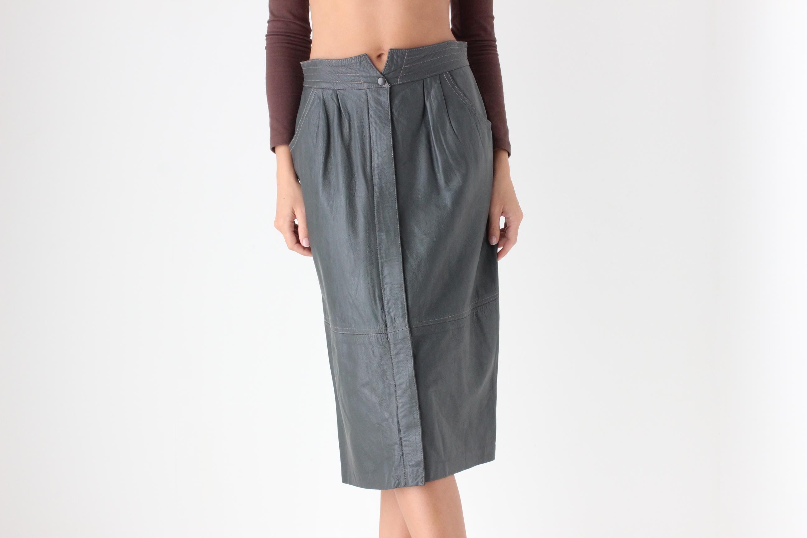 Chic 80s Pewter Grey Leather Skirt