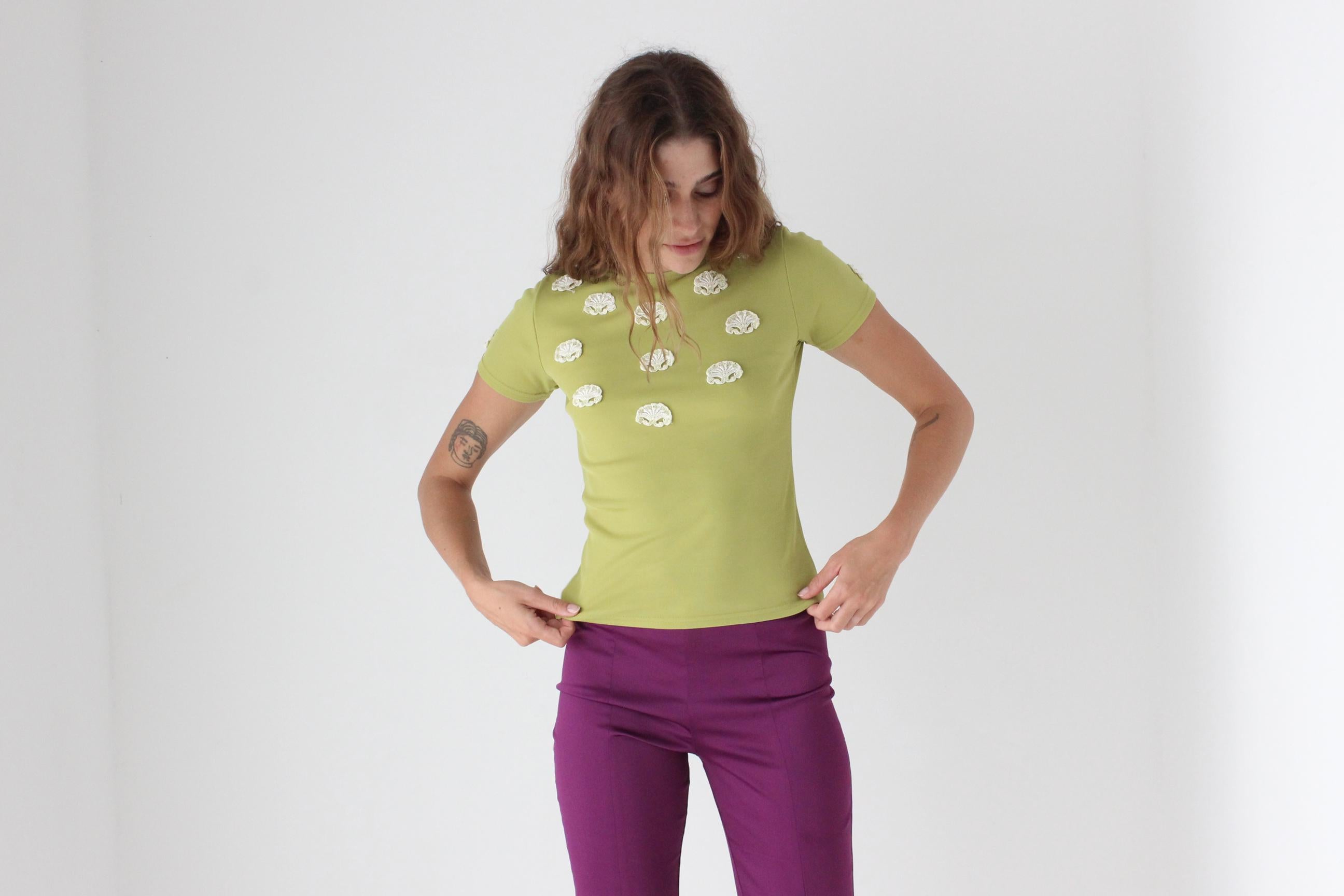Cutest 80s Stretch Tee w/ Crochet Shells