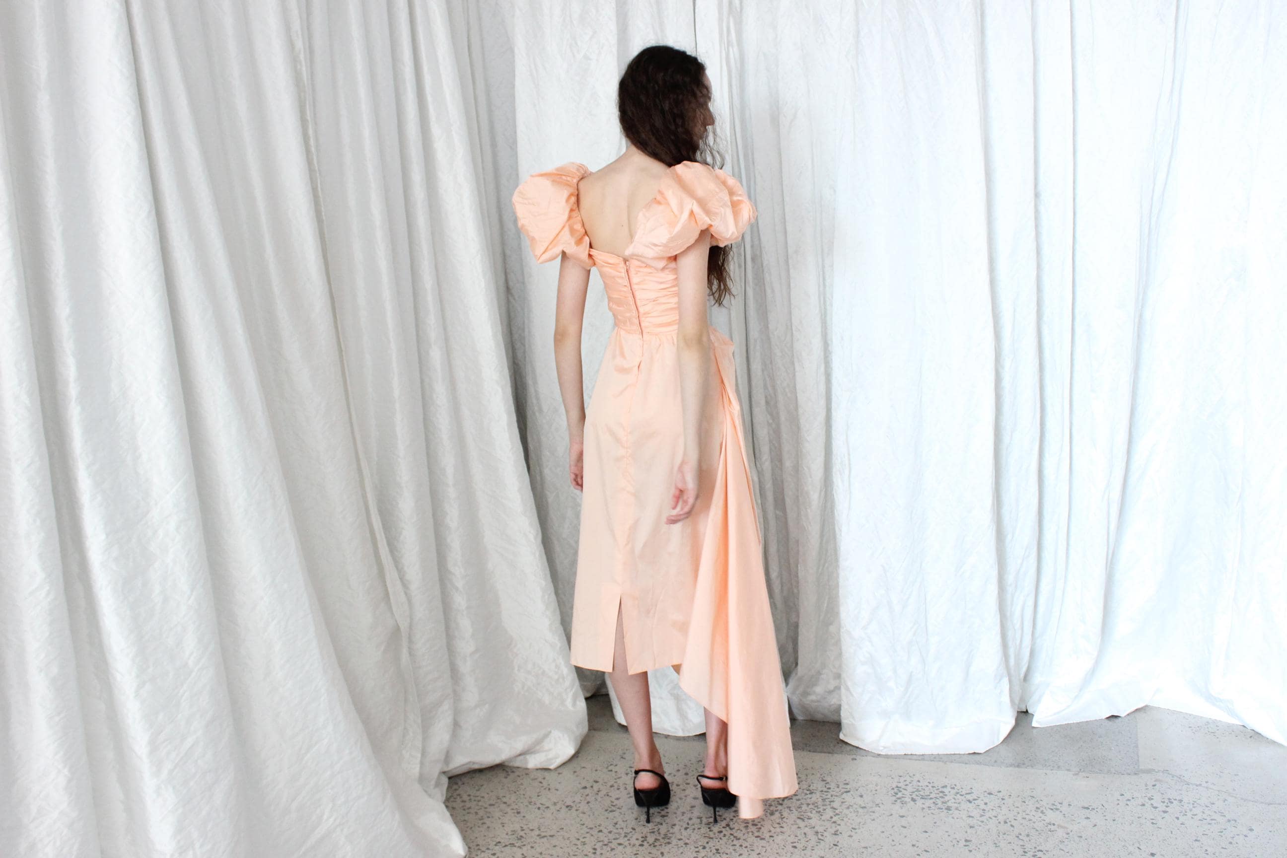 1980s Rocha Vibe Peach Puff Taffeta Gown