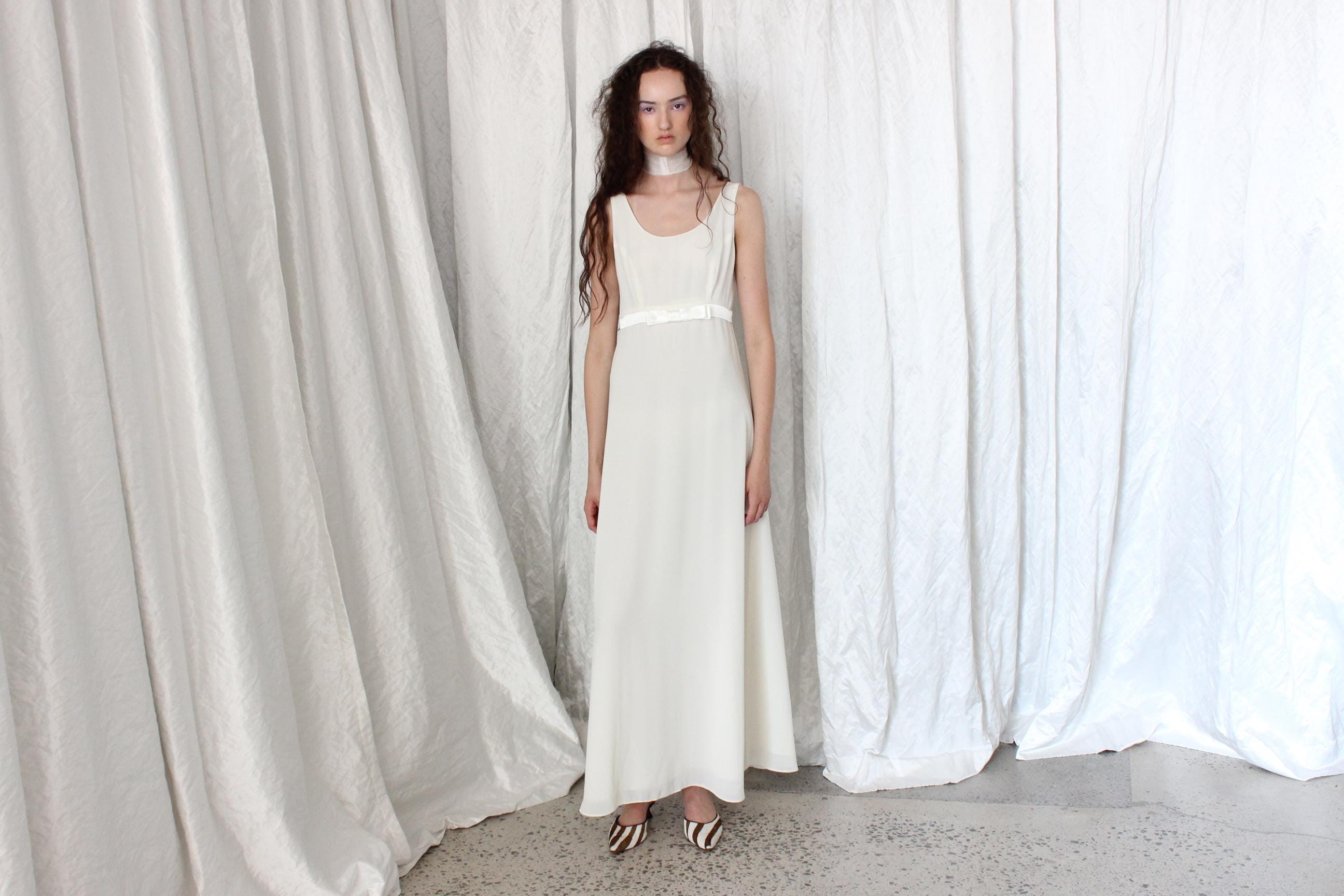90s Dreamy Ivory Scoop Neck Empire Waist Wedding Dress