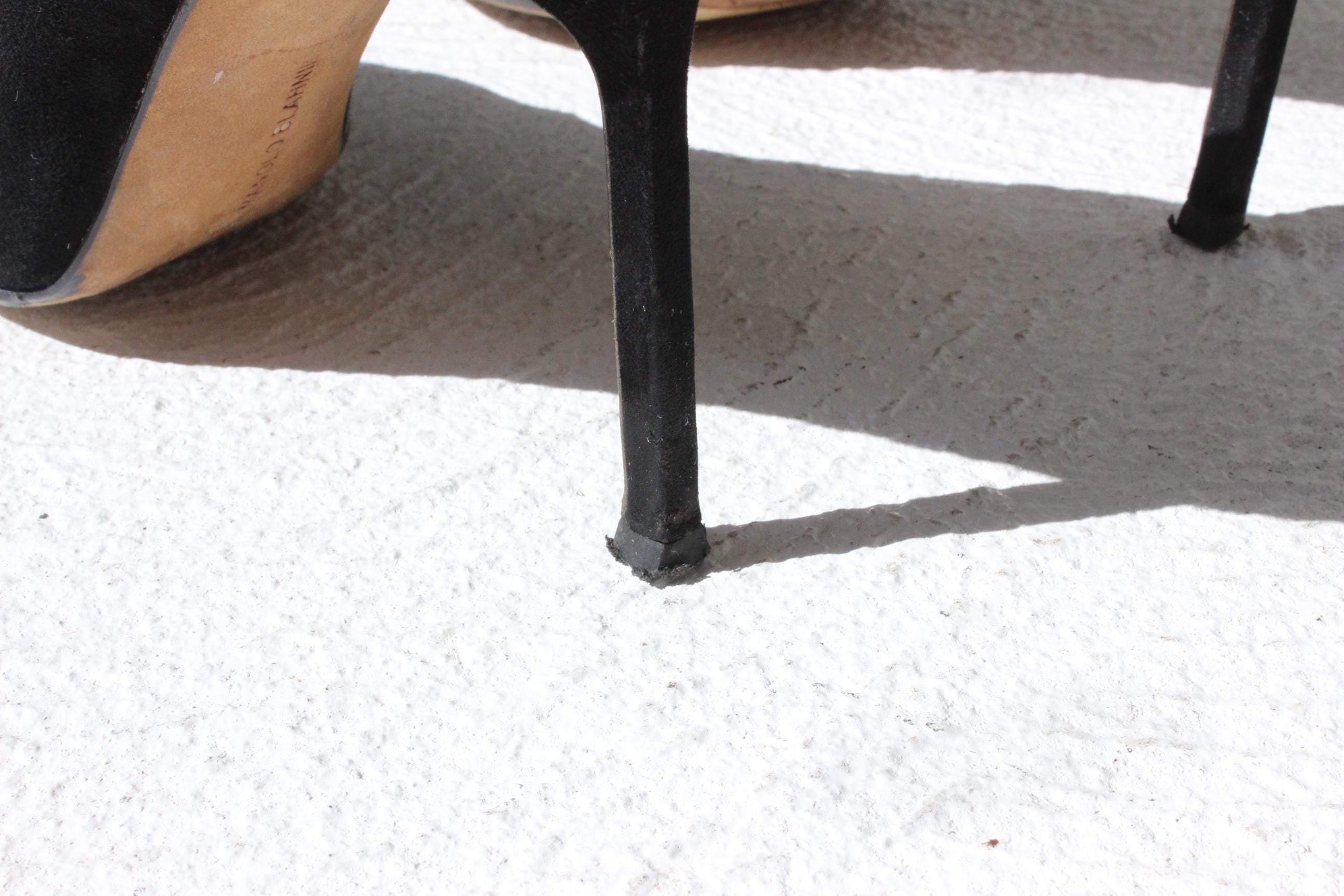2000s MANOLO BLAHNIK Black Suede Pumps - Euro 41