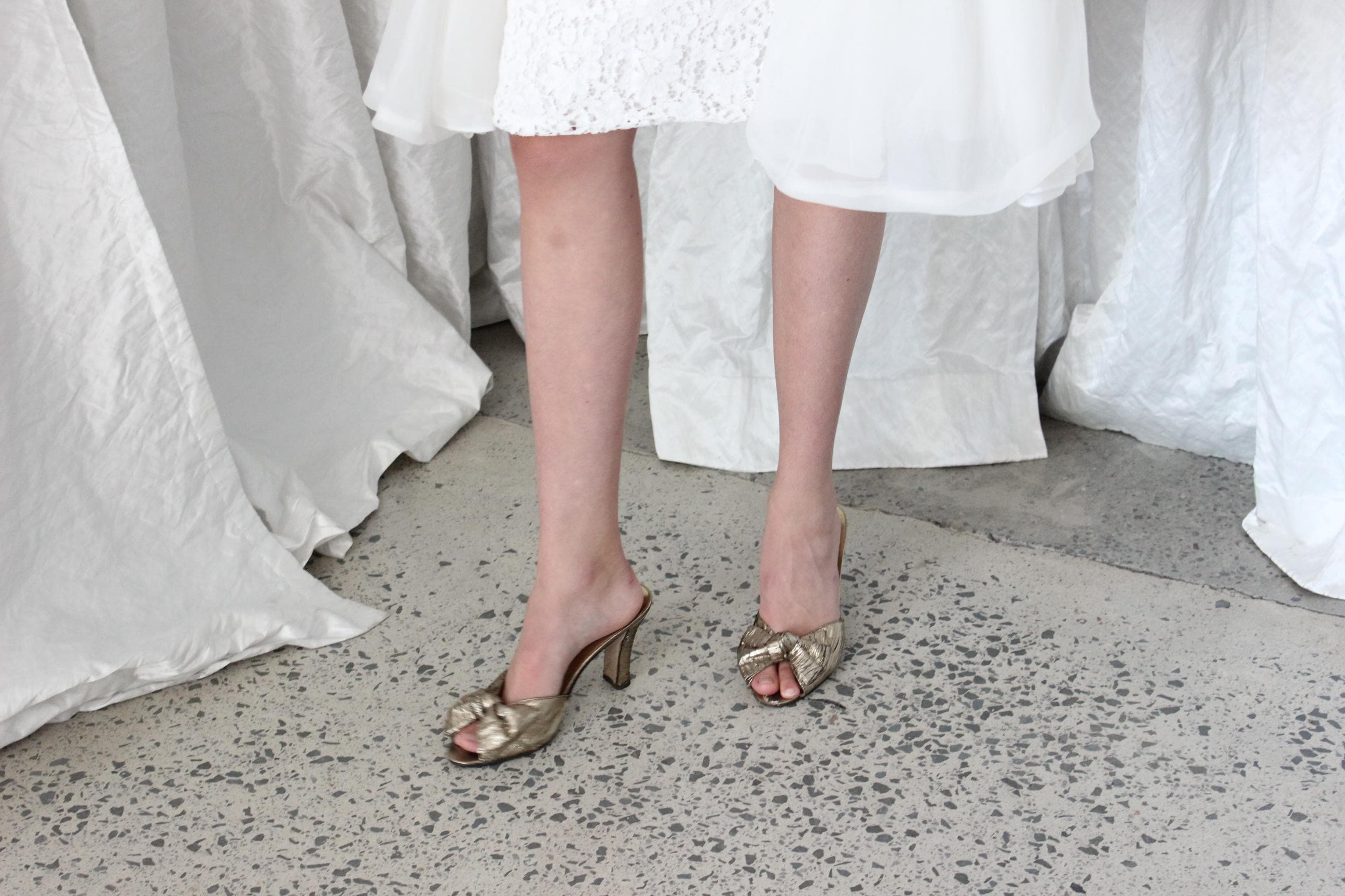 80s Gold Metallic Lamé Open Toe Bow Heels - Euro 40