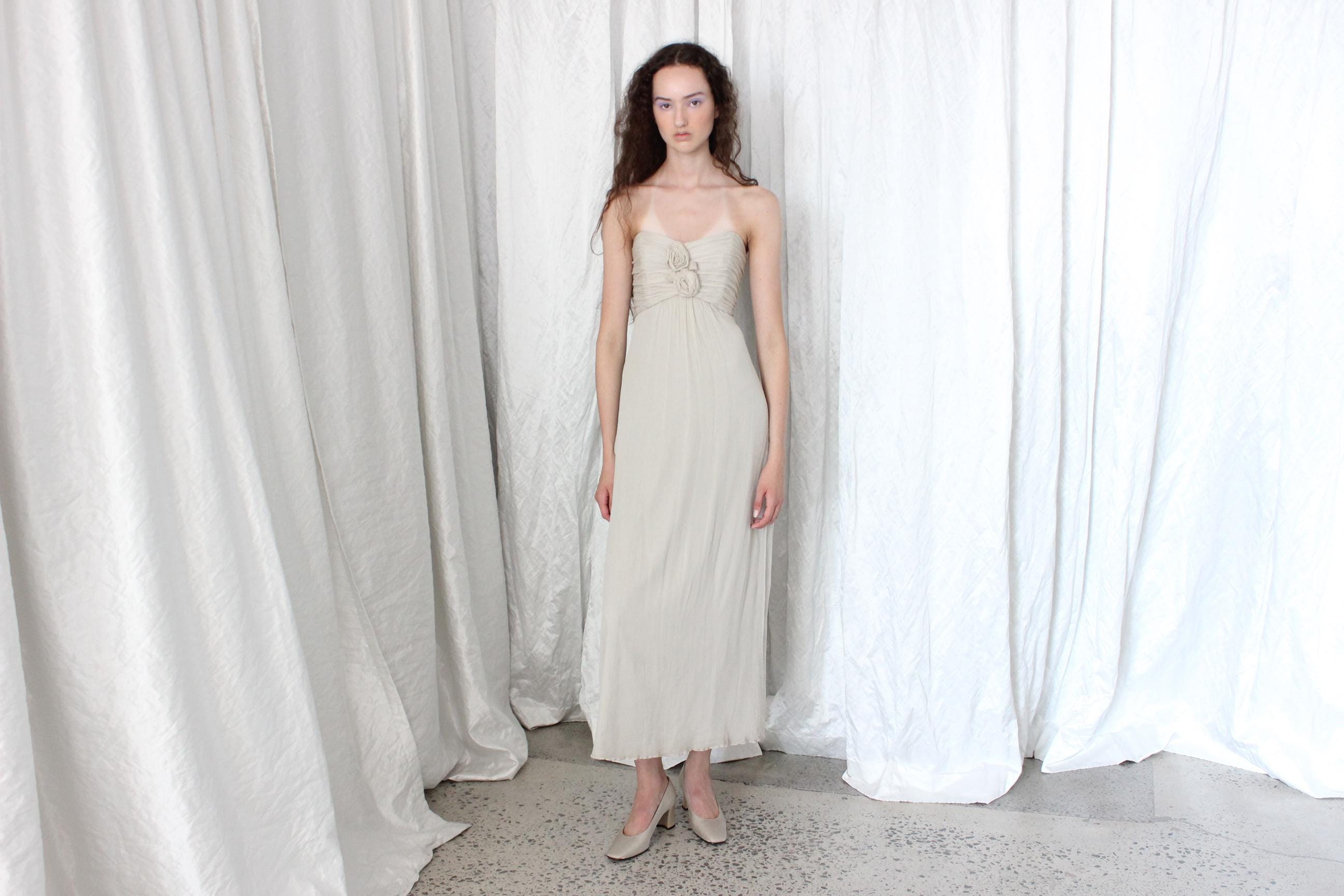 2011 Amsale Dove Grey Silk Georgette Strapless Column Dress