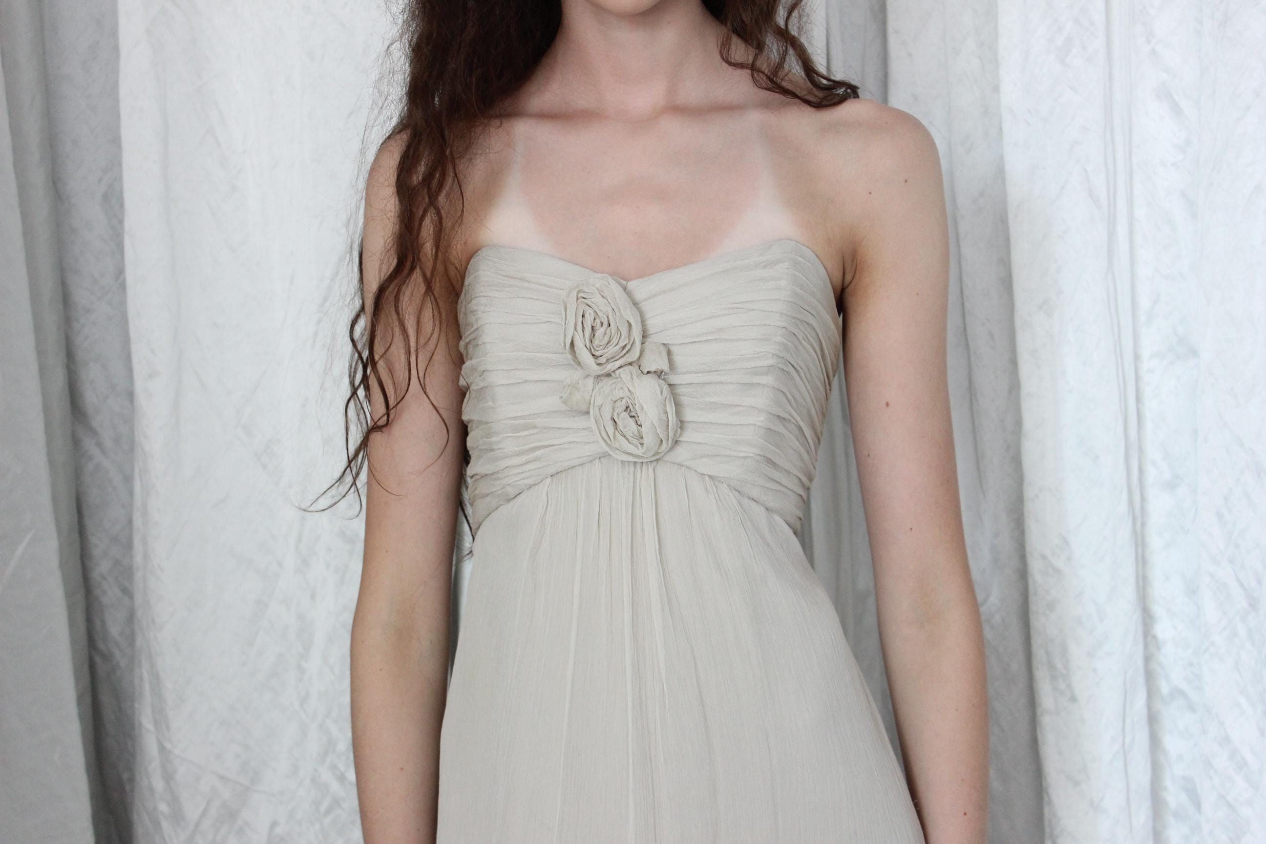 2011 Amsale Dove Grey Silk Georgette Strapless Column Dress