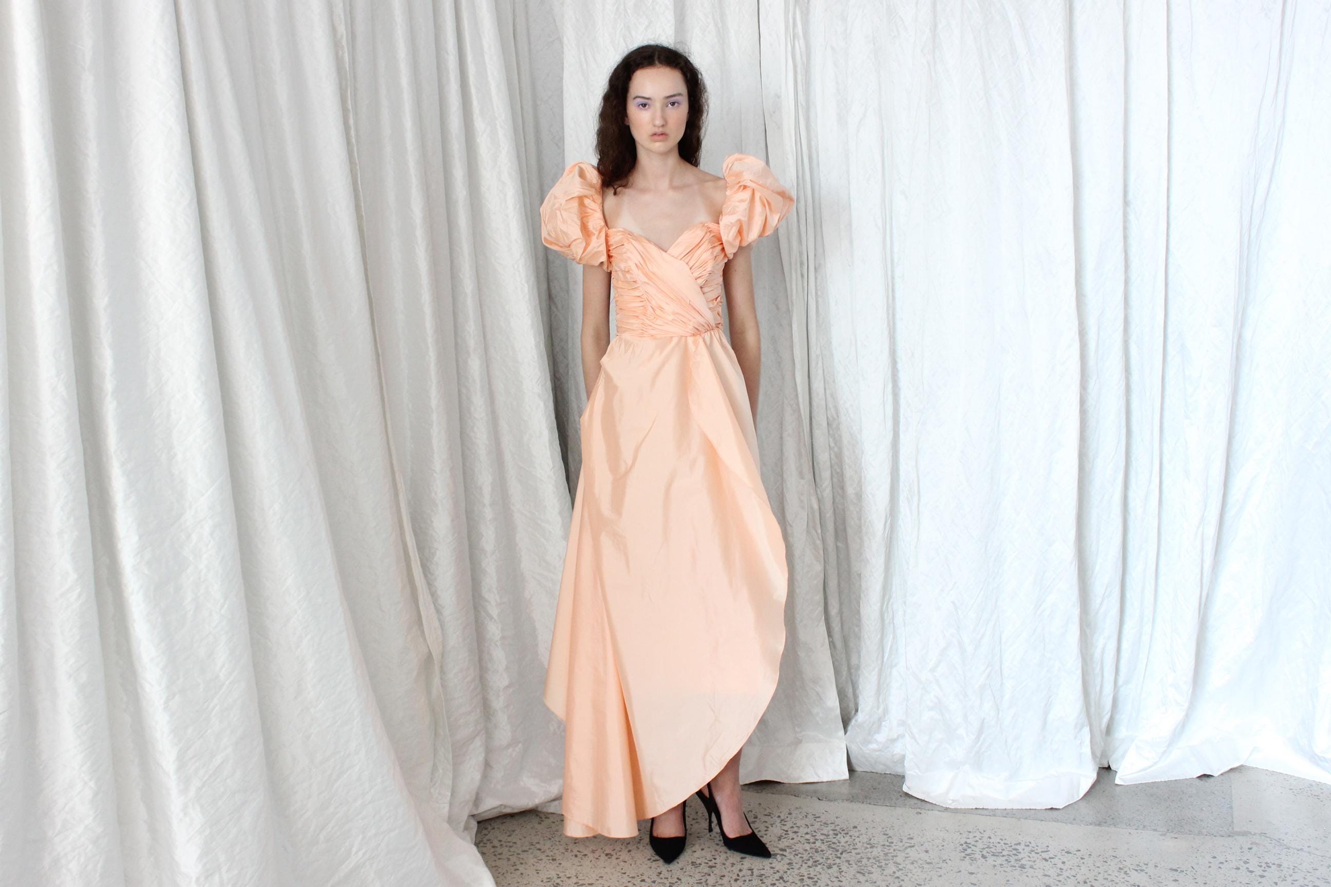 1980s Rocha Vibe Peach Puff Taffeta Gown