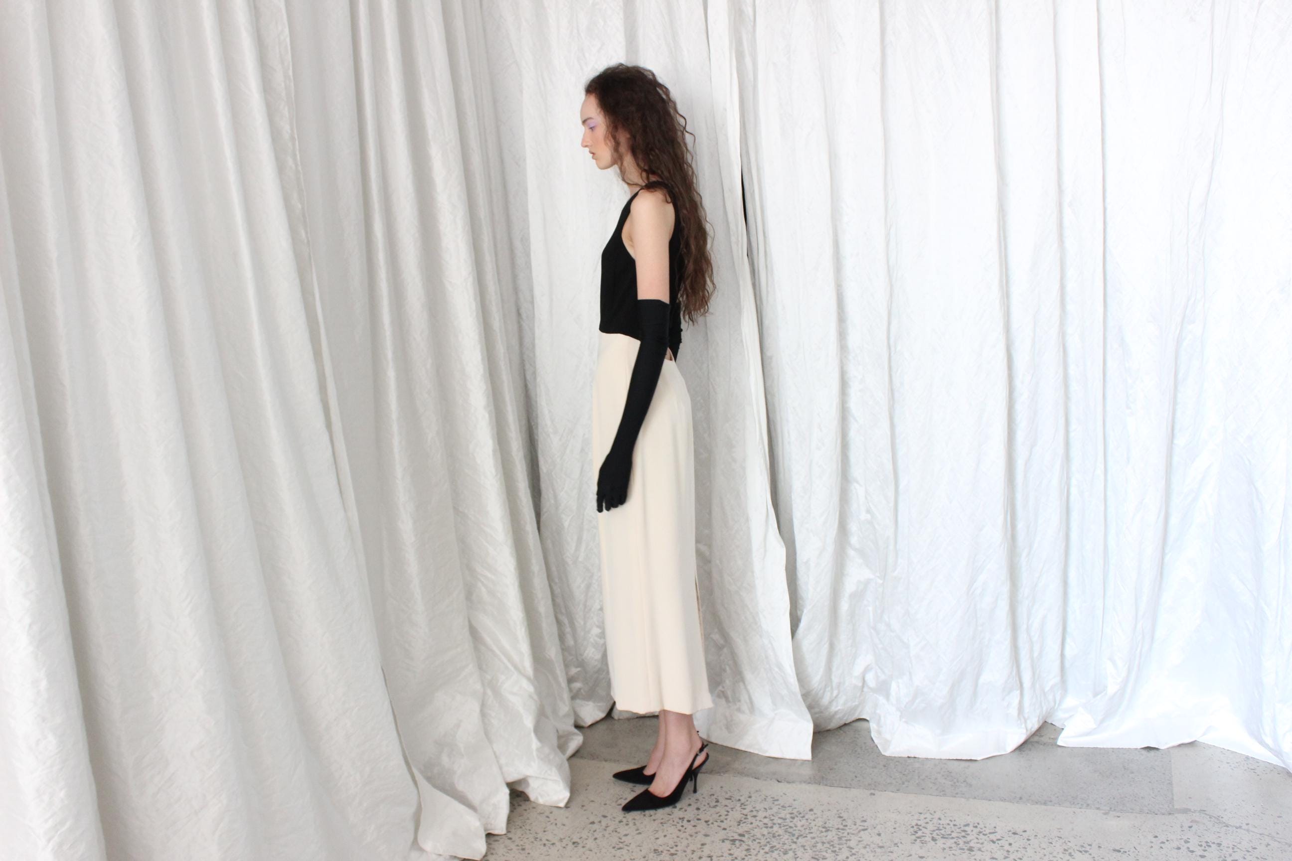90s VERA WANG Black & Cream Silk Bateau Neck Column Dress