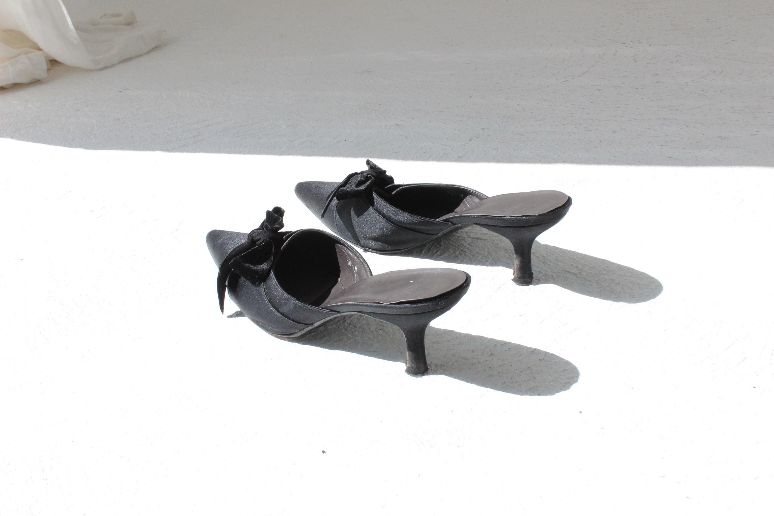 Y2K Vera Wang Satin Bow Mules - Euro 40