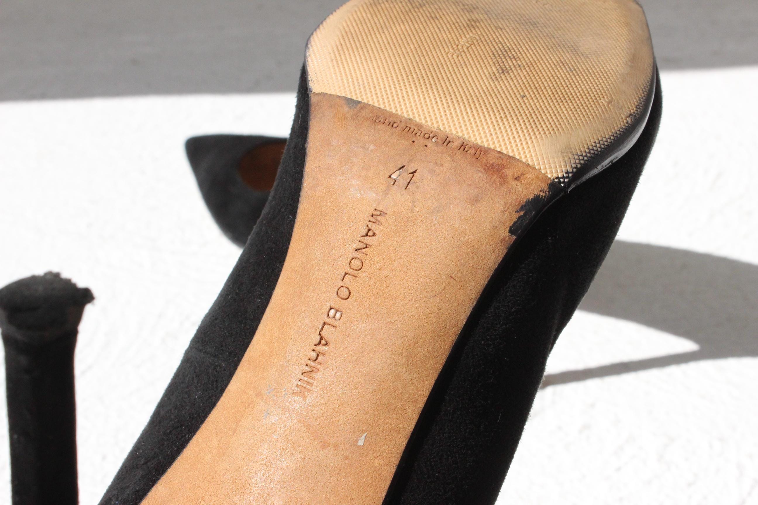 2000s MANOLO BLAHNIK Black Suede Pumps - Euro 41