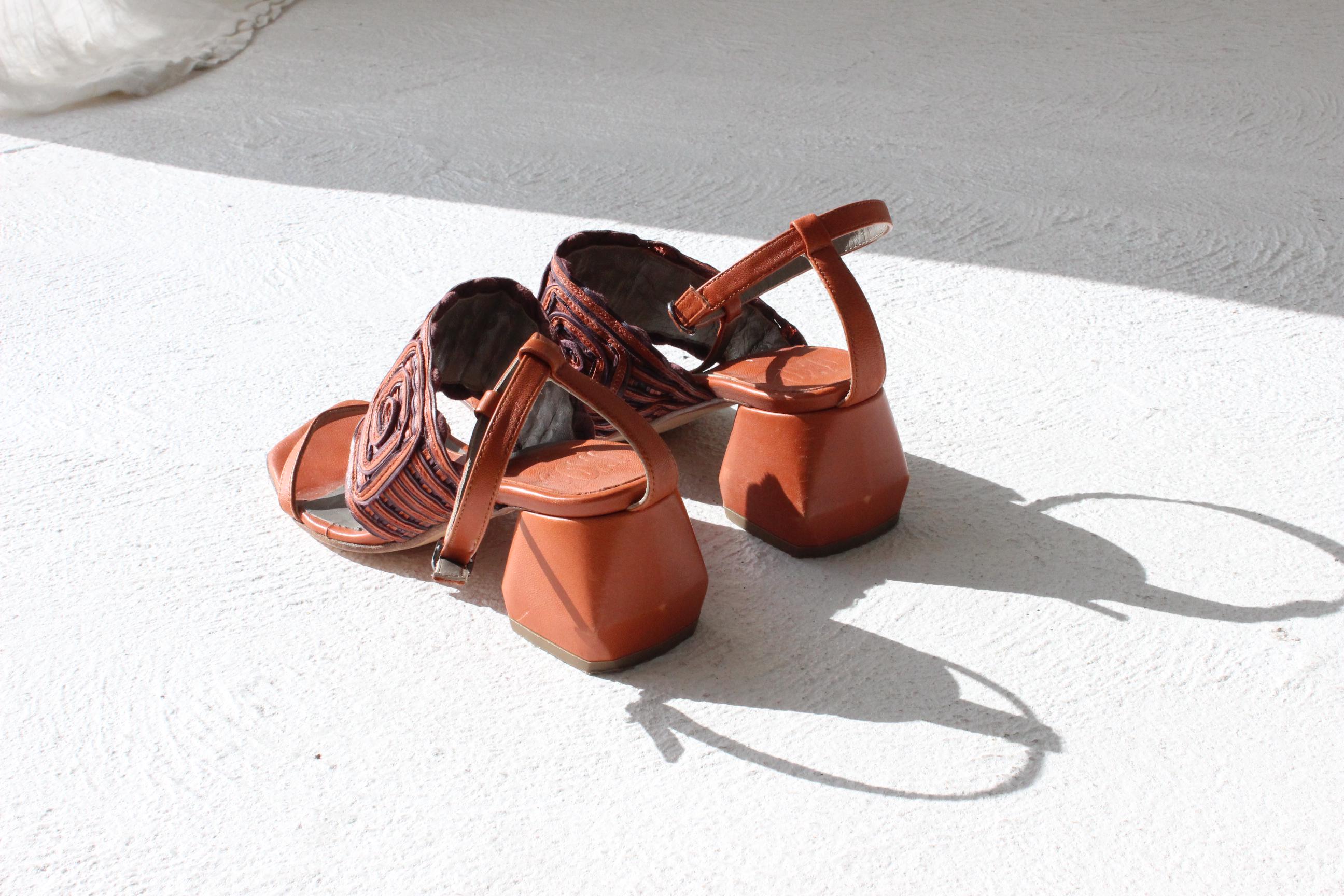IXOS Leather Arty Abstract Sculptural Sandals ~ Euro 39