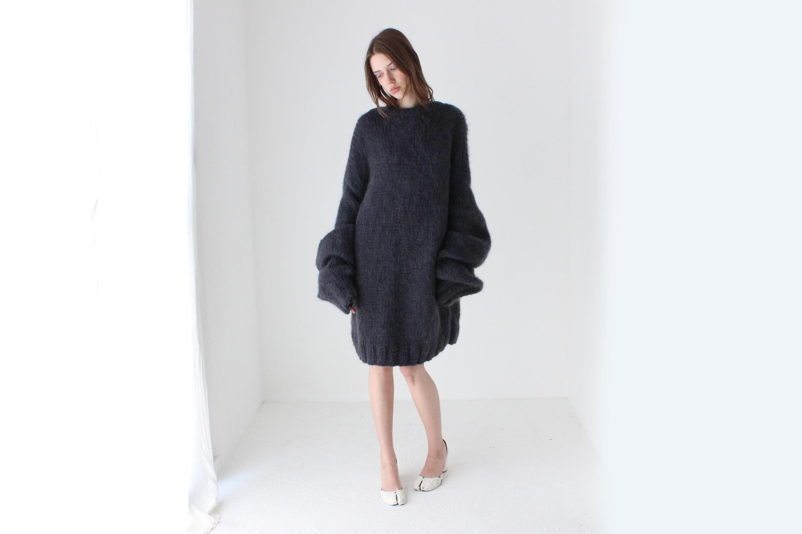 Hand Knit Wool Charcoal Grey Oversized Unisex Sweater w/ Detachable Collar / Hood