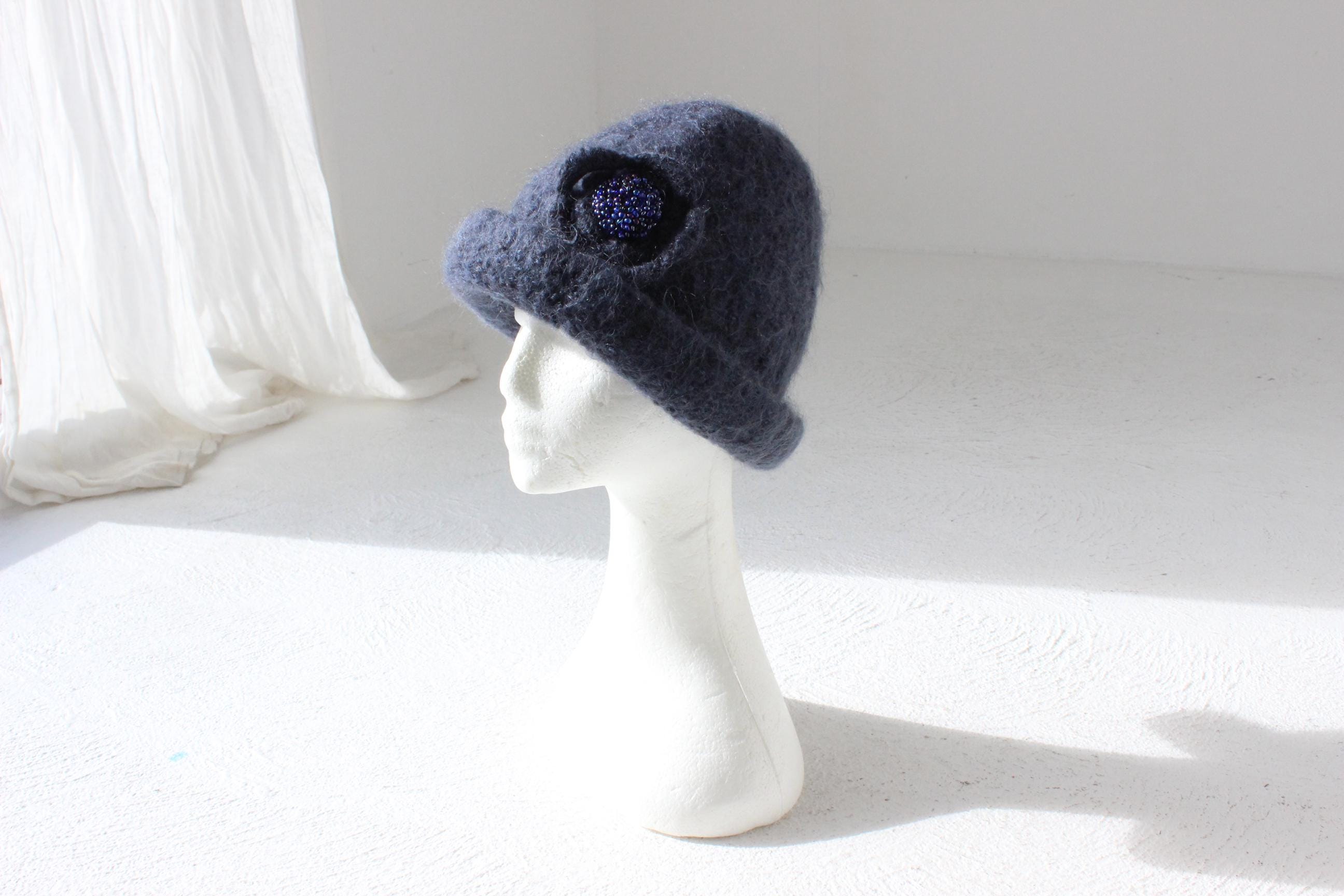 90s Mohair Felt Knit Hat w/ Beaded Flower