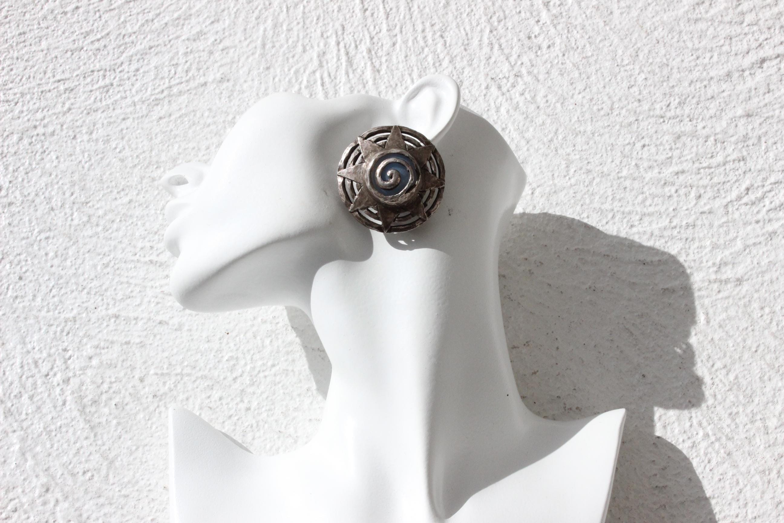 80s Hammered Silver Swirly Sun Clip Ons