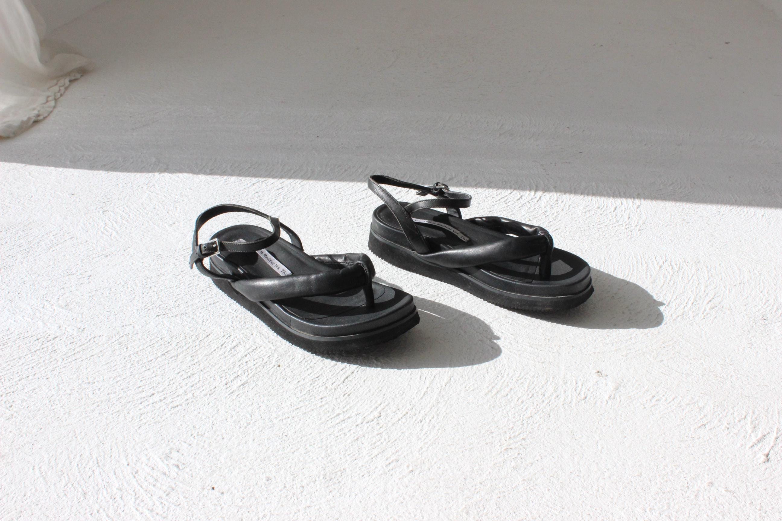 Radical Yes Puffy Black Leather Sandals ~ Euro 39