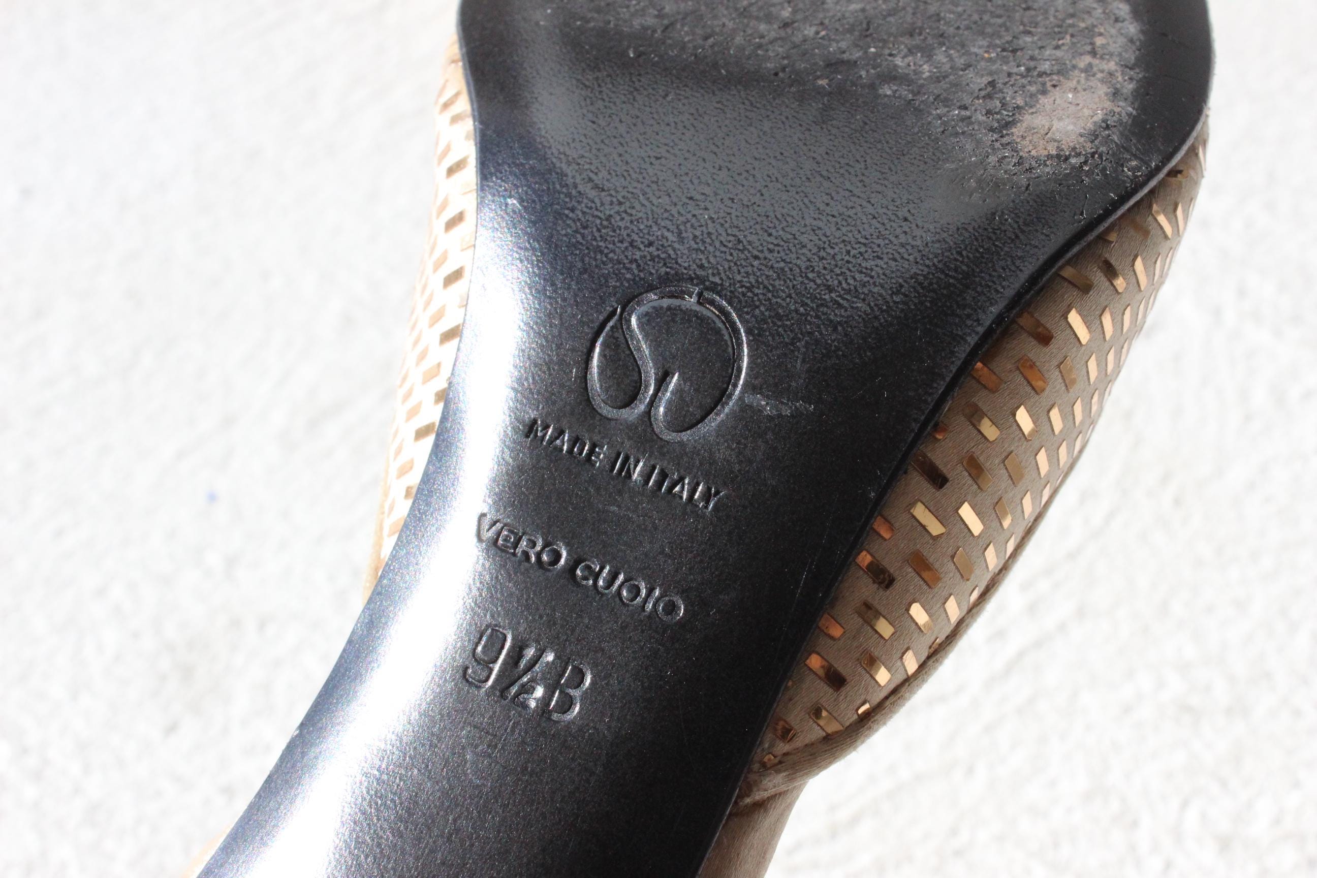 Y2K St John Gold Metallic Mirrorball Slingback Heels ~ Euro 39.5