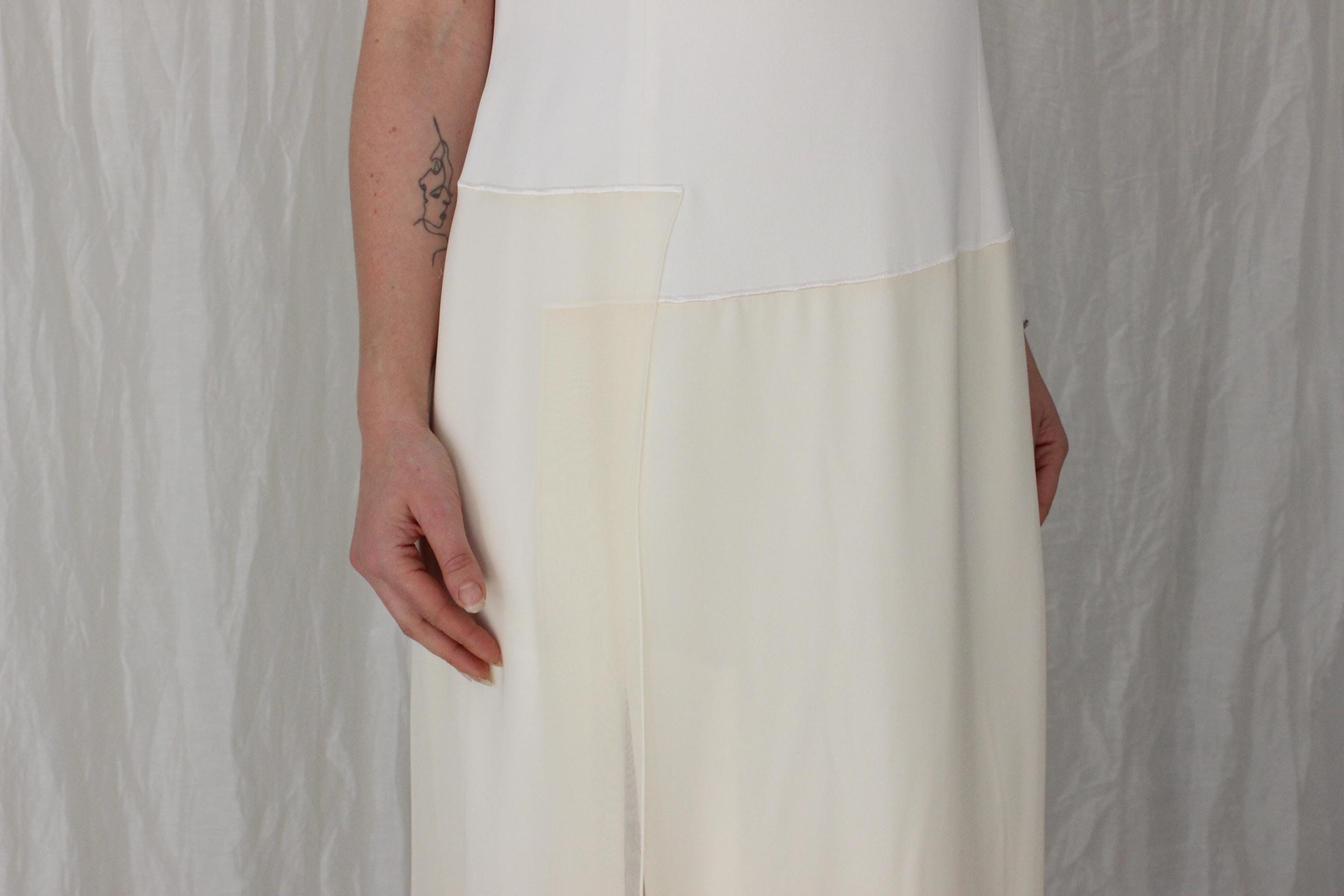 Chic 2000s Amanda Wakeley Crepe & Chiffon Gown